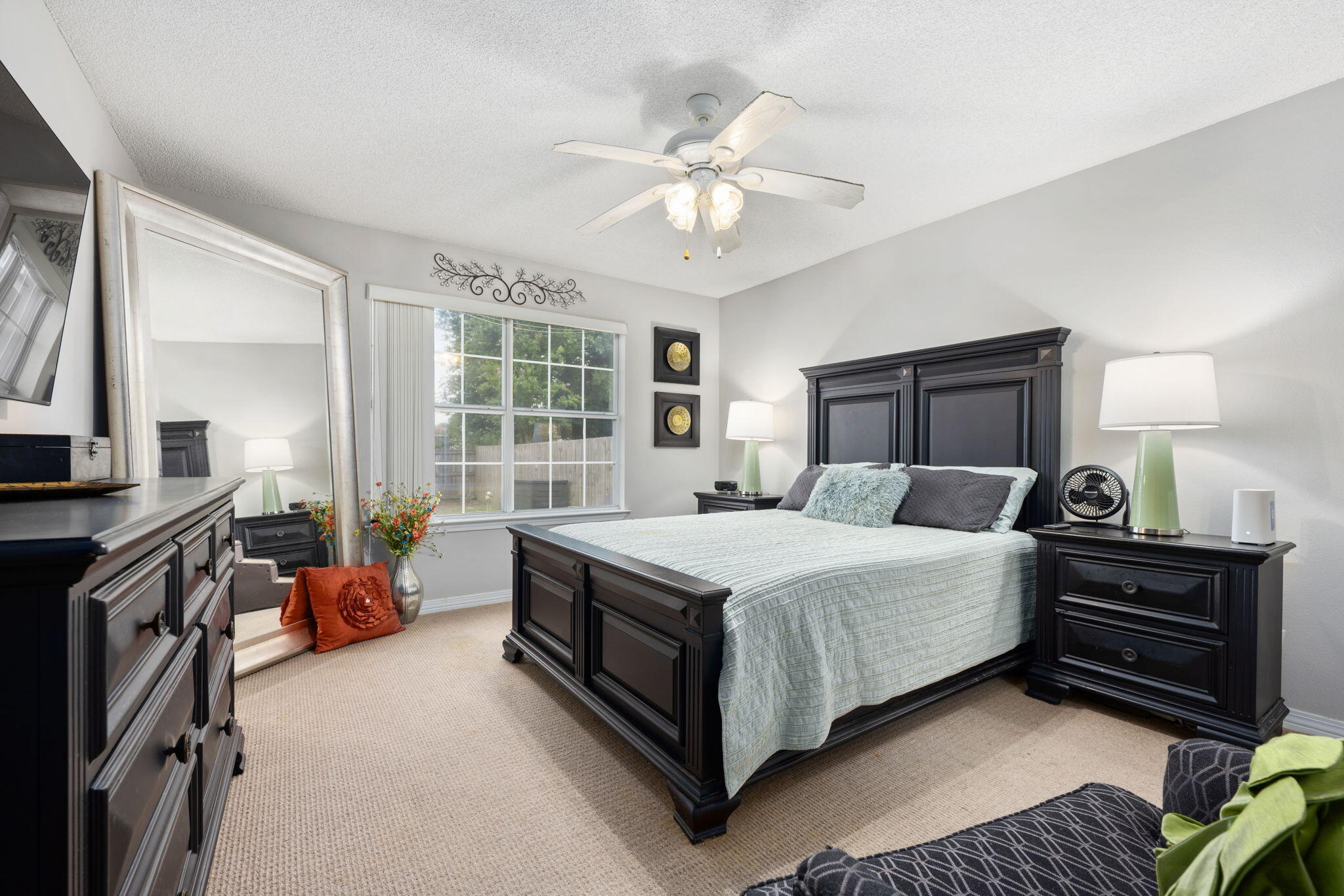 EMERALD SHORES - Residential