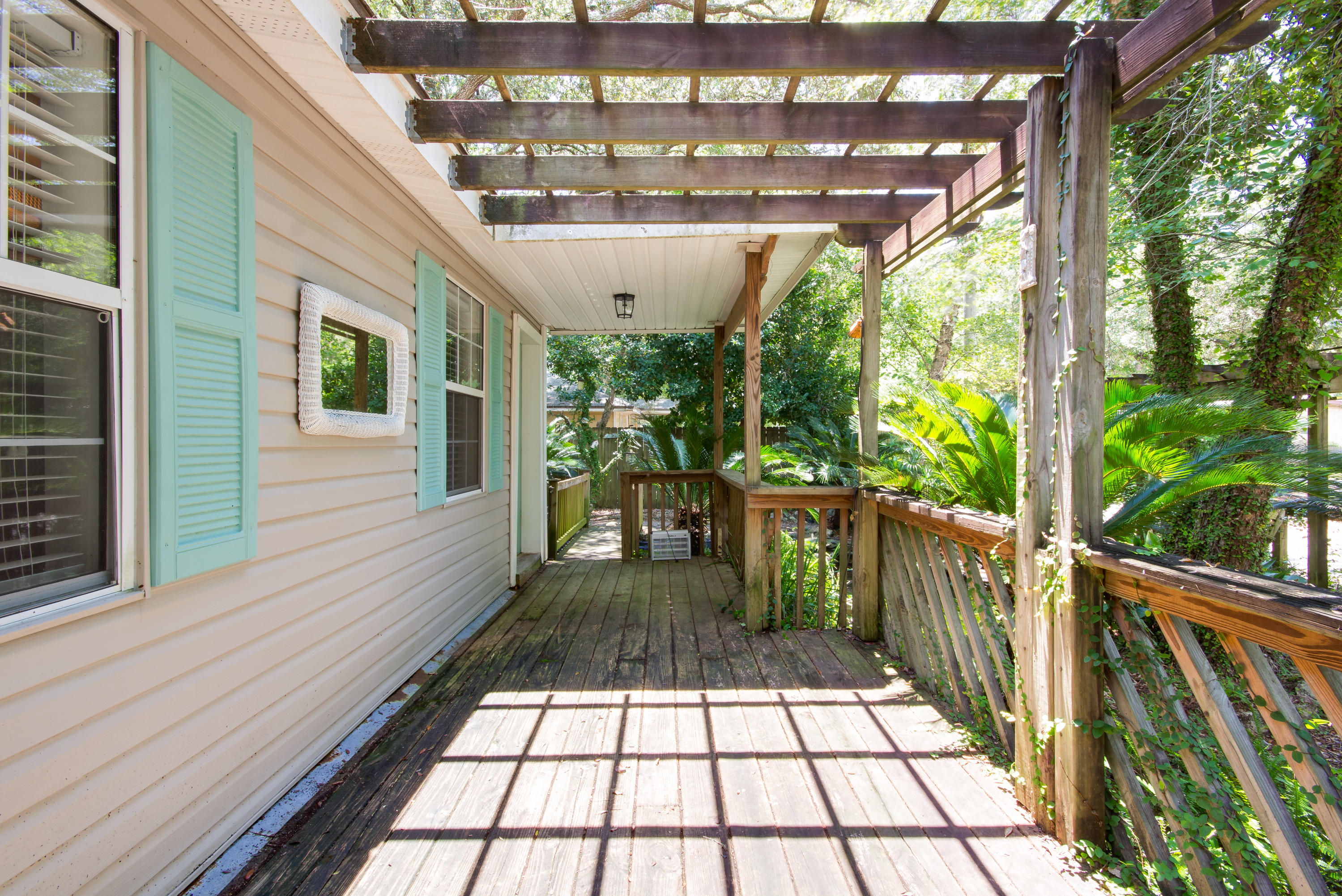 NO RECORDED SUBDIVISION - Residential