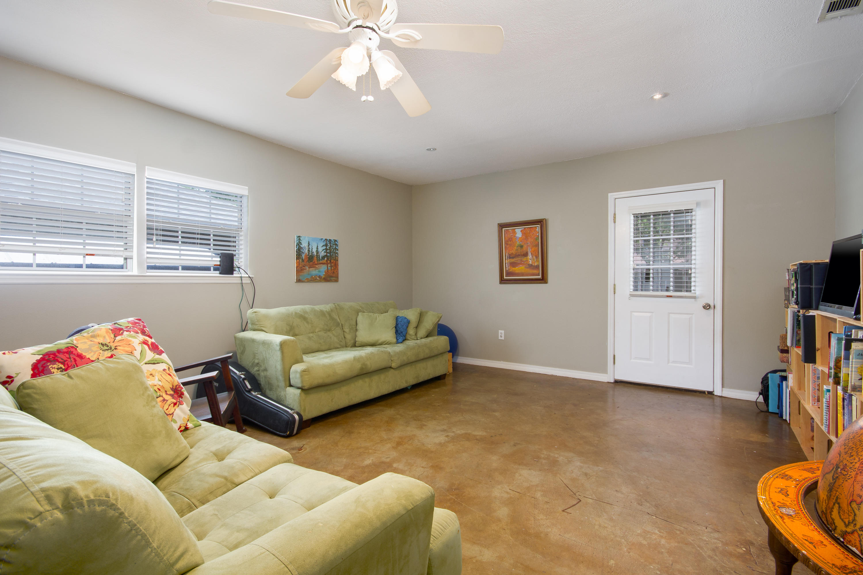 NO RECORDED SUBDIVISION - Residential