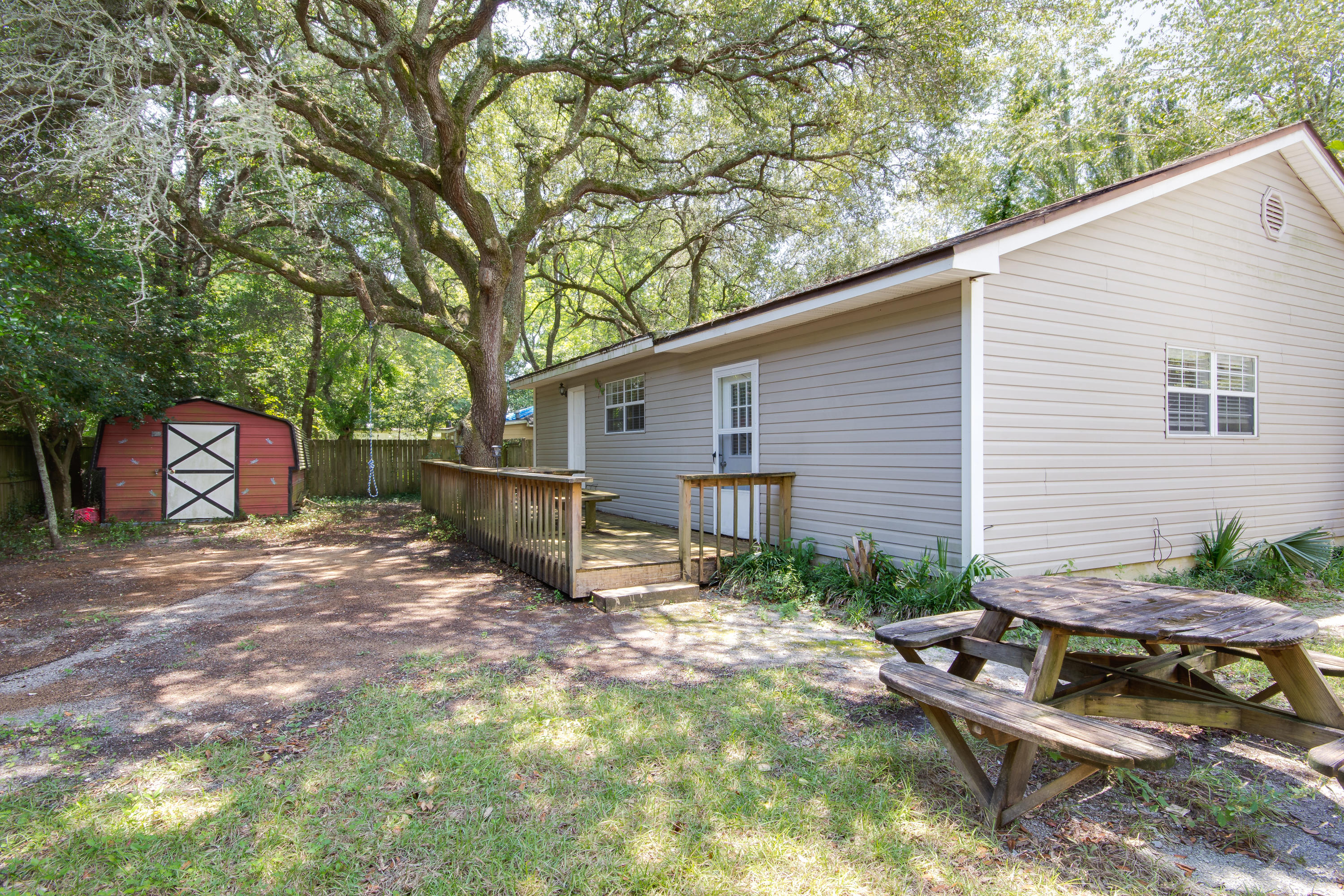 NO RECORDED SUBDIVISION - Residential