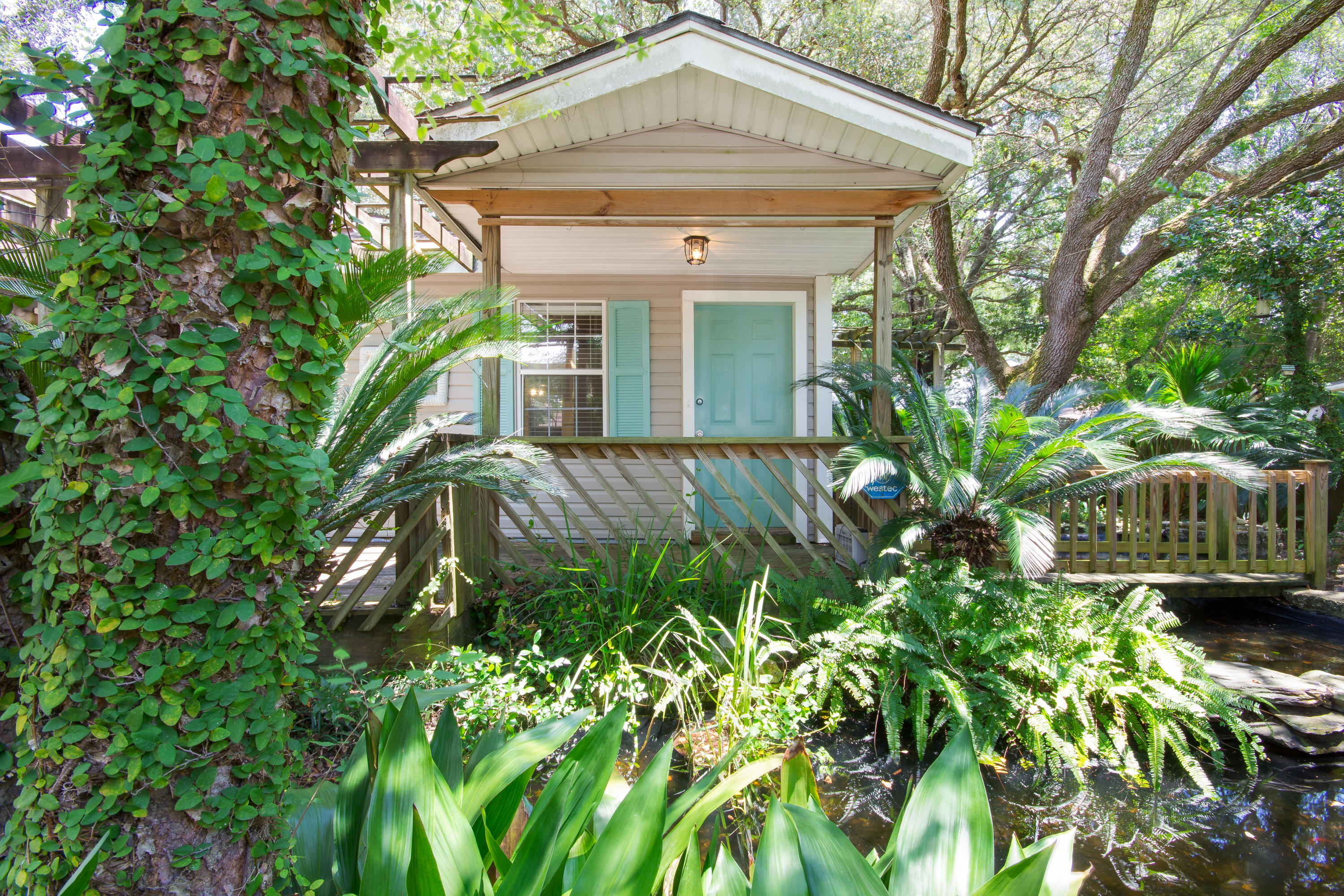 NO RECORDED SUBDIVISION - Residential