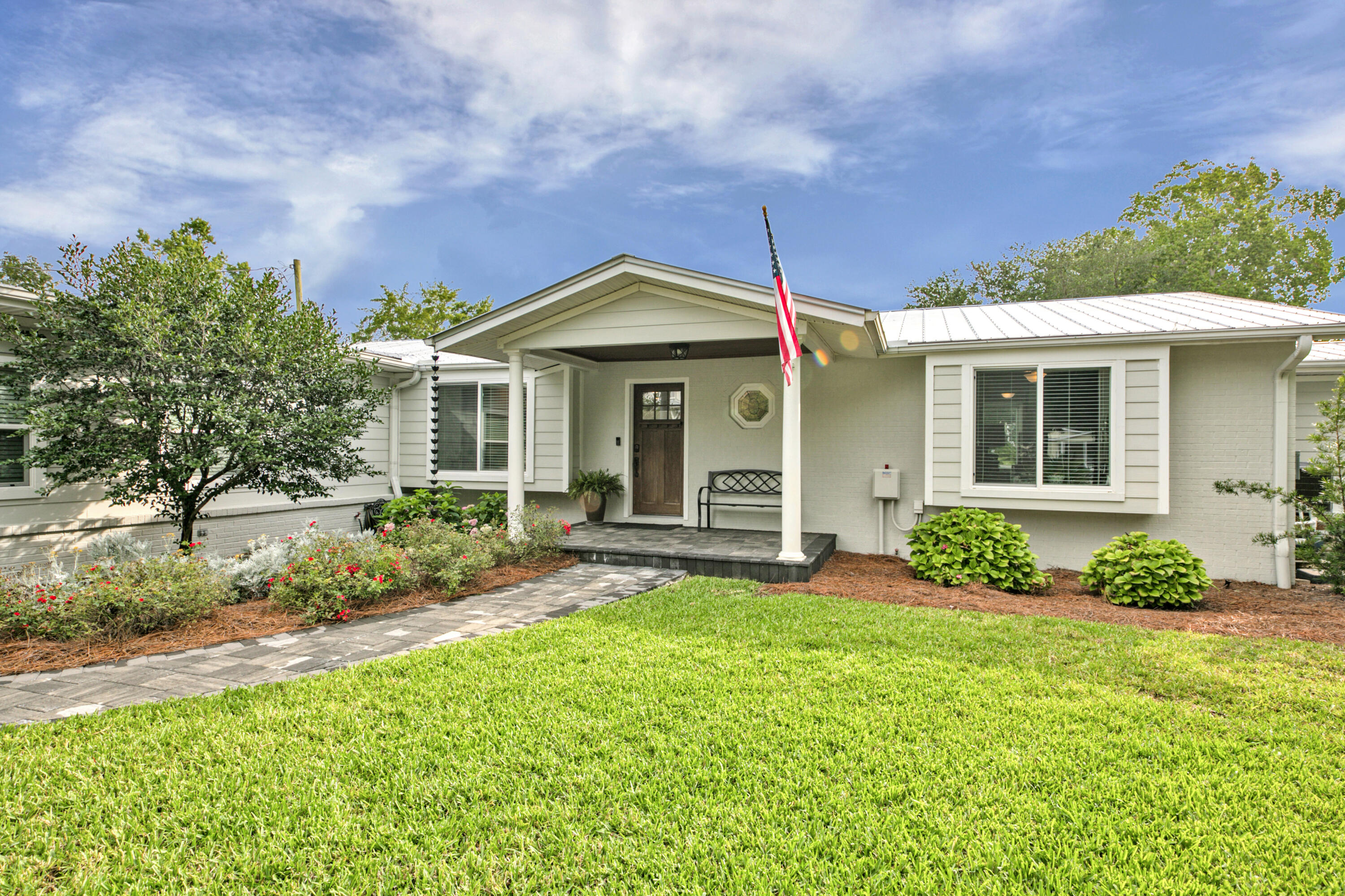 BAY GROVE 1ST ADDN - Residential