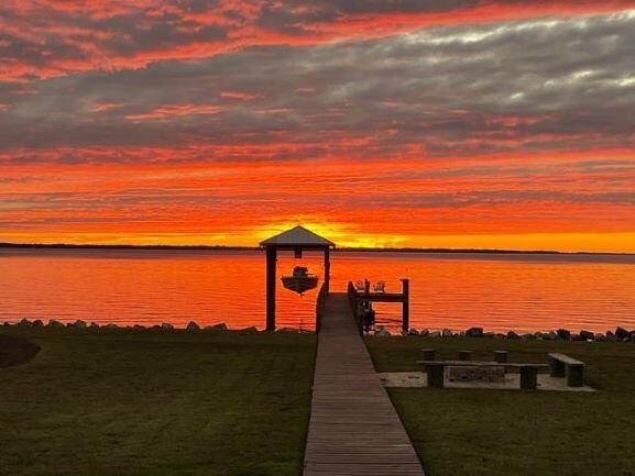 BAY GROVE 1ST ADDN - Residential