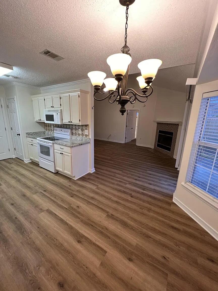 FOREST OAKS PH 2 - Residential Lease