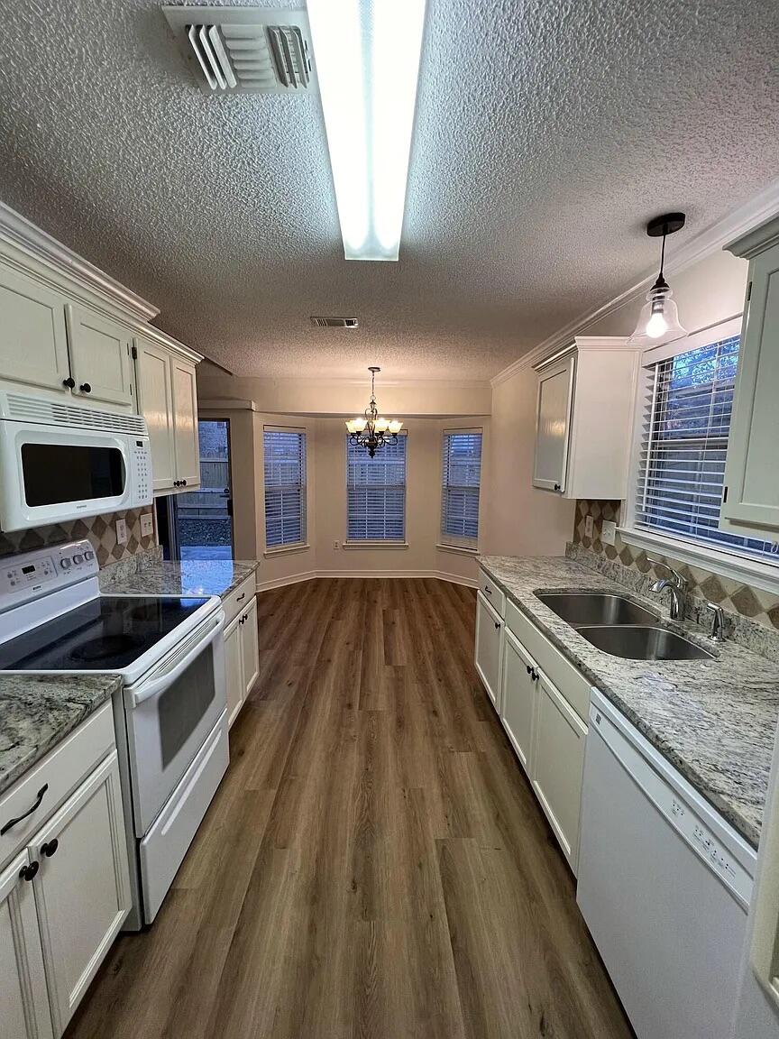 FOREST OAKS PH 2 - Residential Lease