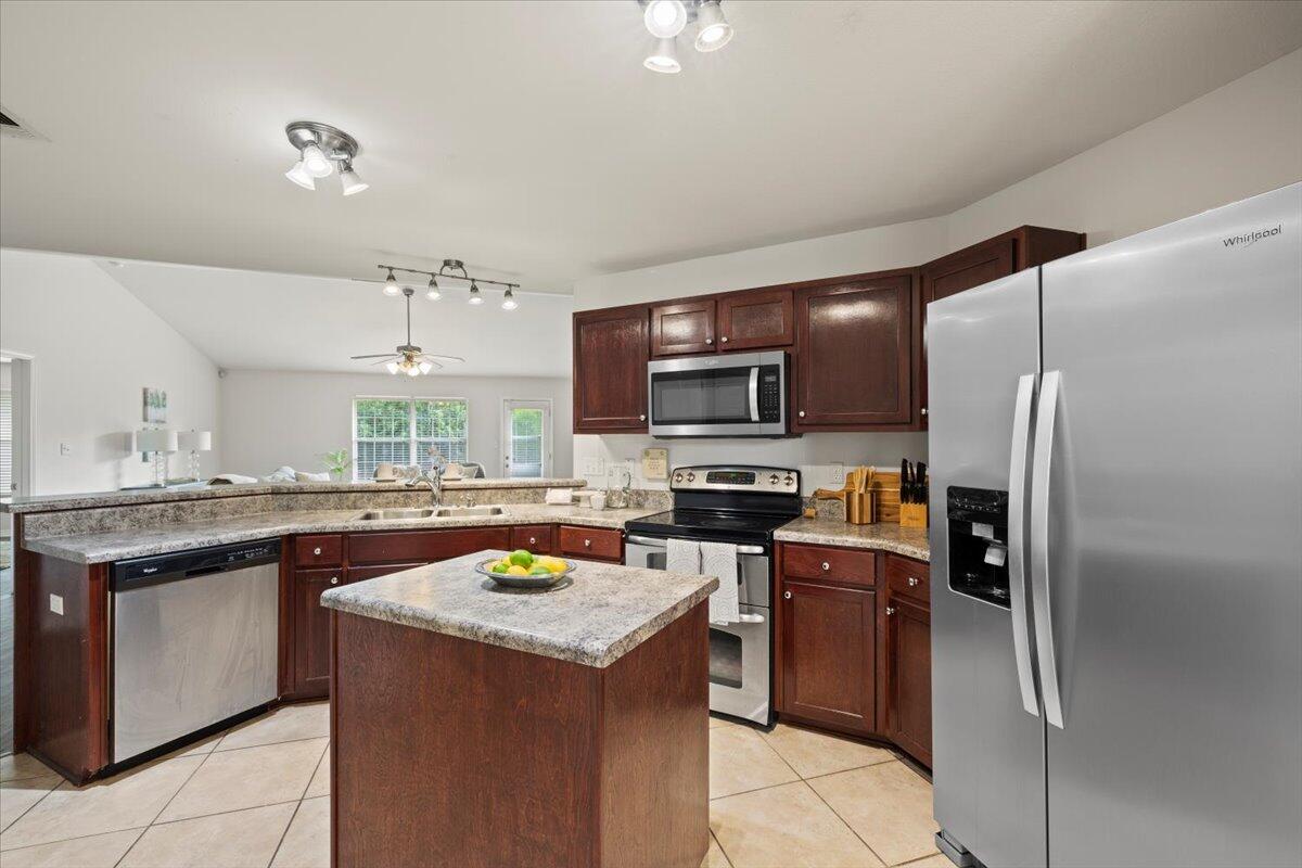 CREETWOOD VILLAGE - Residential