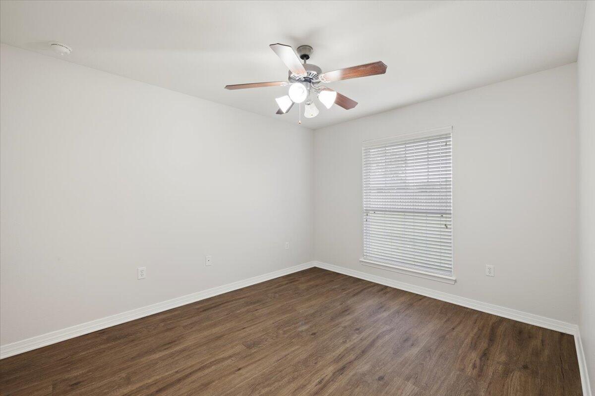 CREETWOOD VILLAGE - Residential