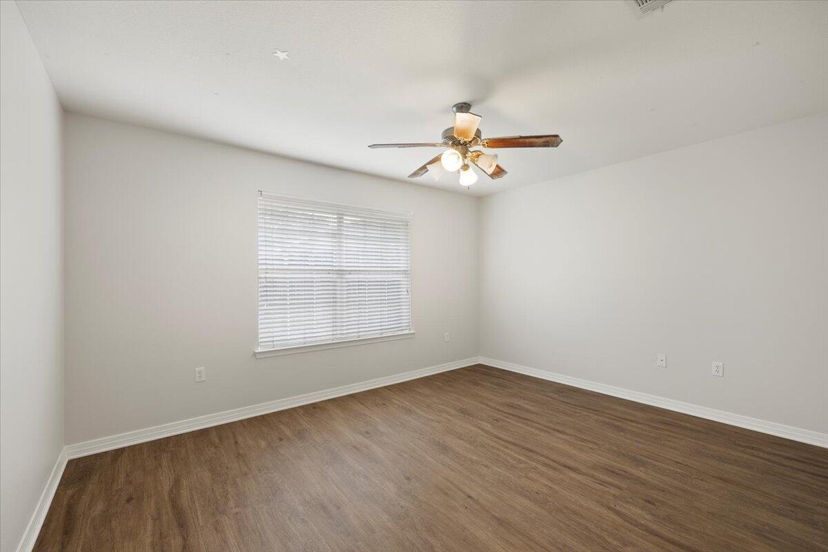 CREETWOOD VILLAGE - Residential