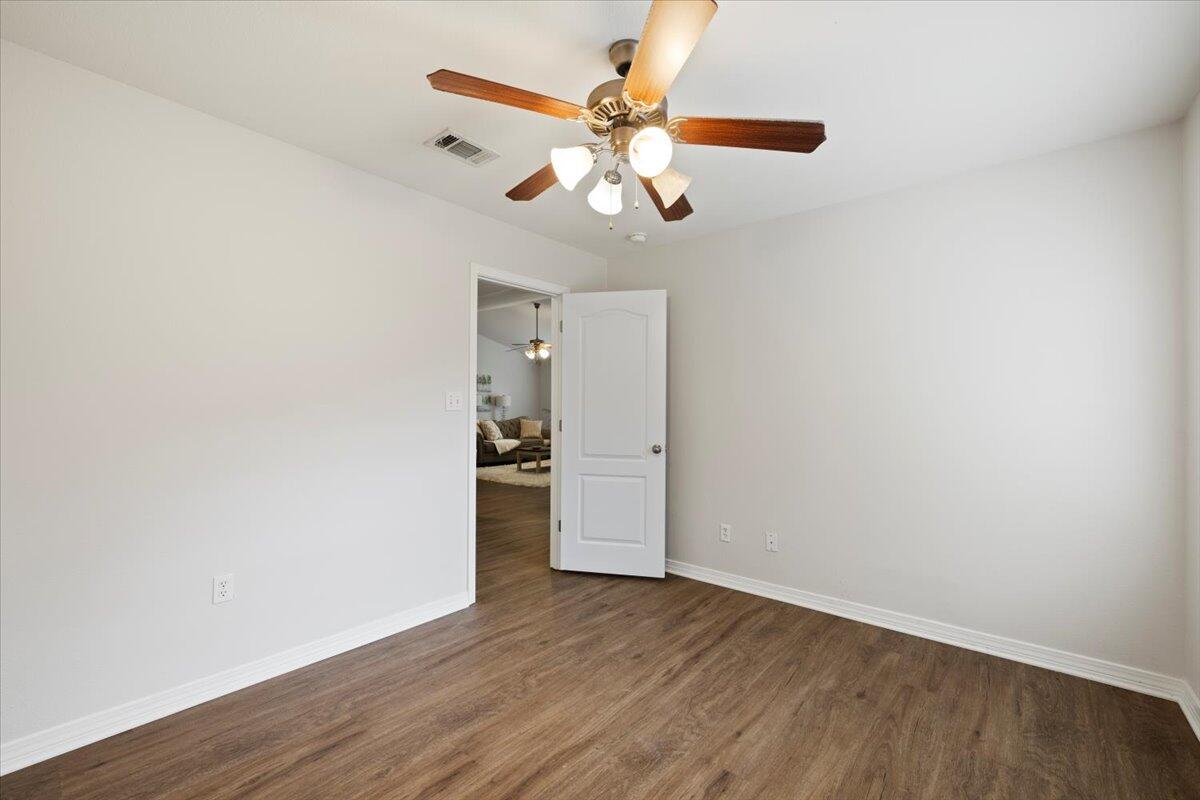 CREETWOOD VILLAGE - Residential