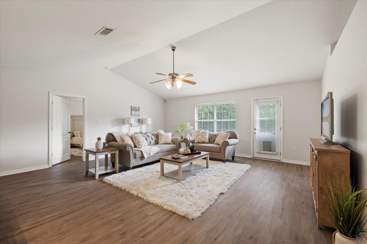 CREETWOOD VILLAGE - Residential