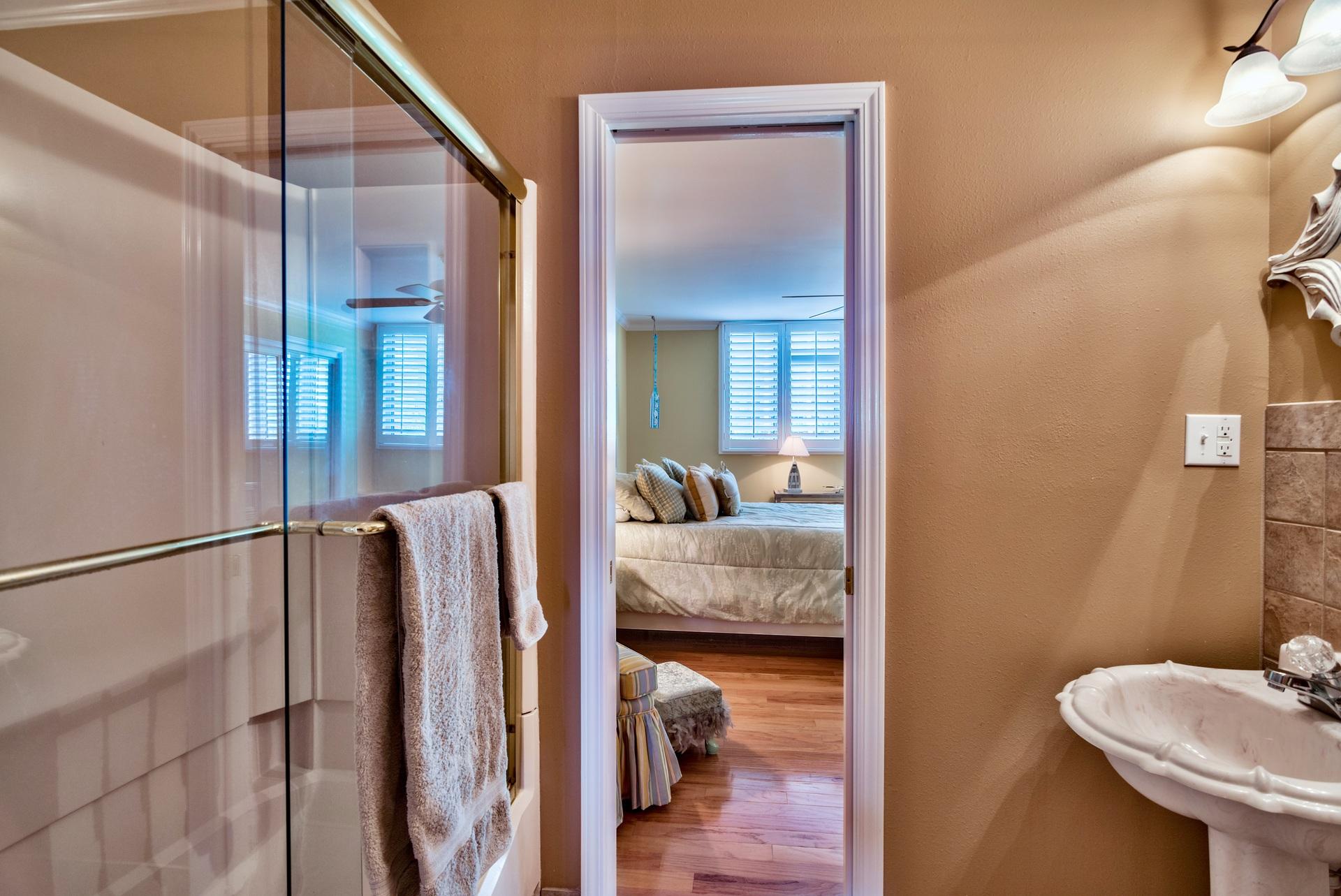 Seascape Condo Phase 7 - Residential