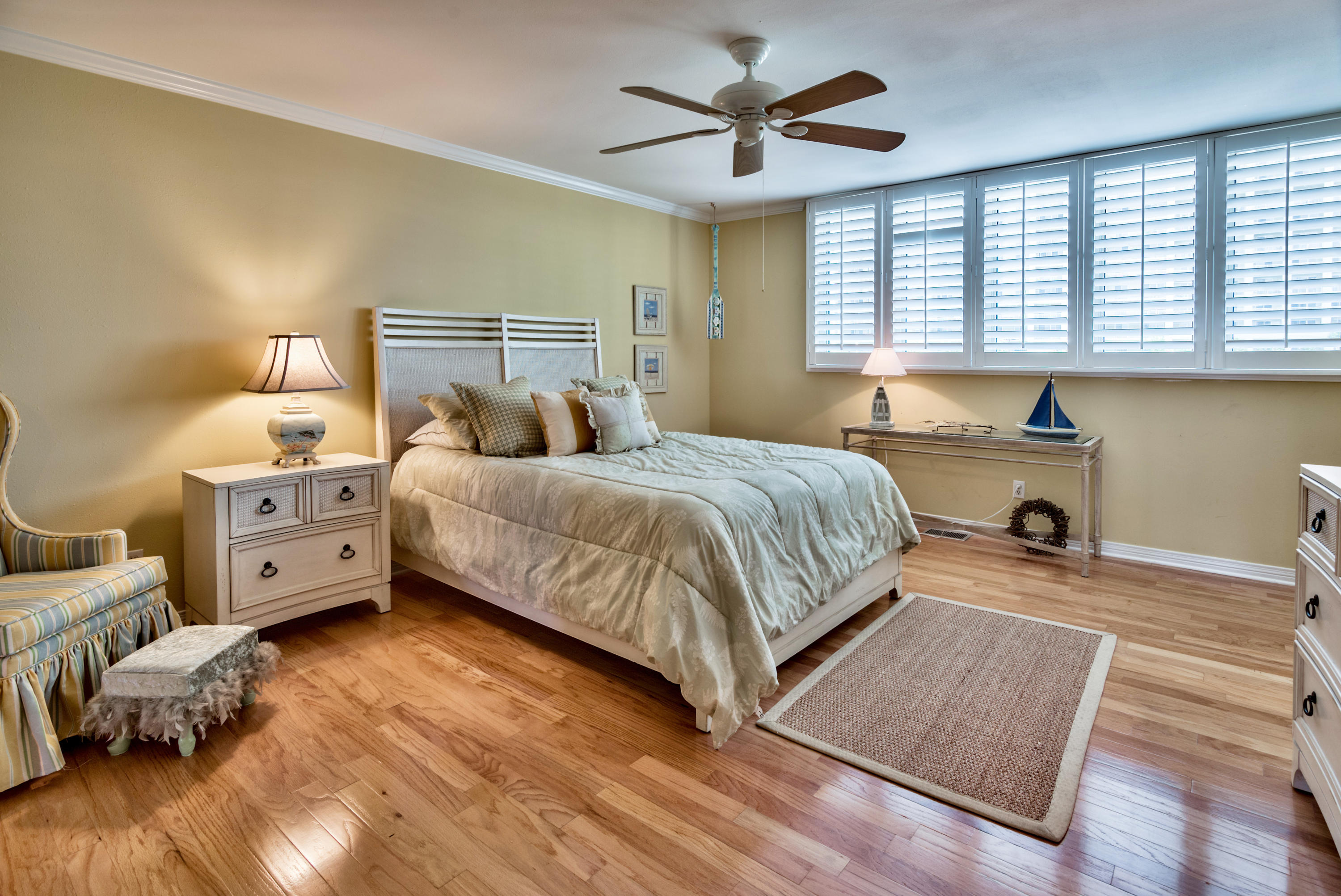 Seascape Condo Phase 7 - Residential