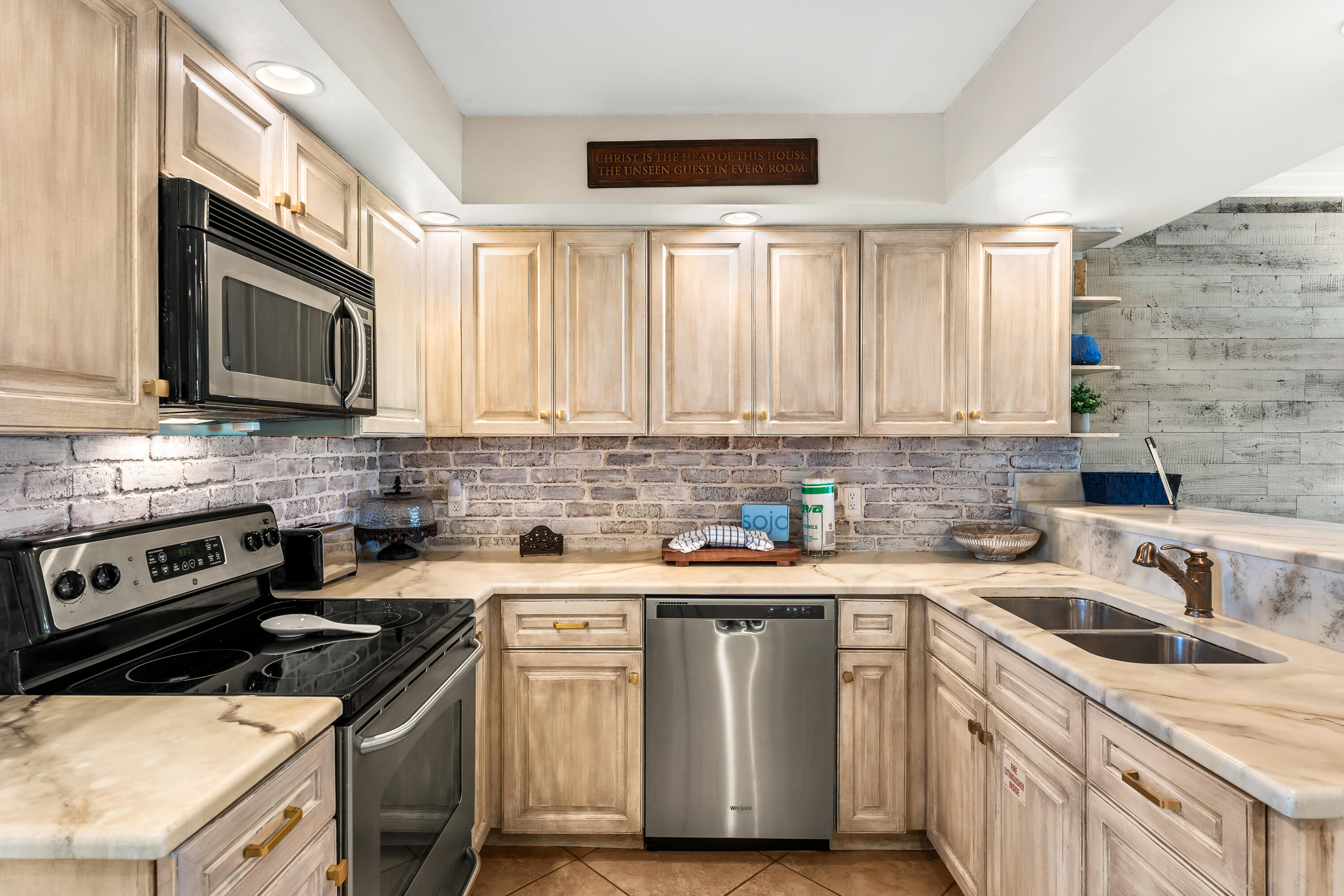 SANDPIPER VILLAGE CONDO - Residential