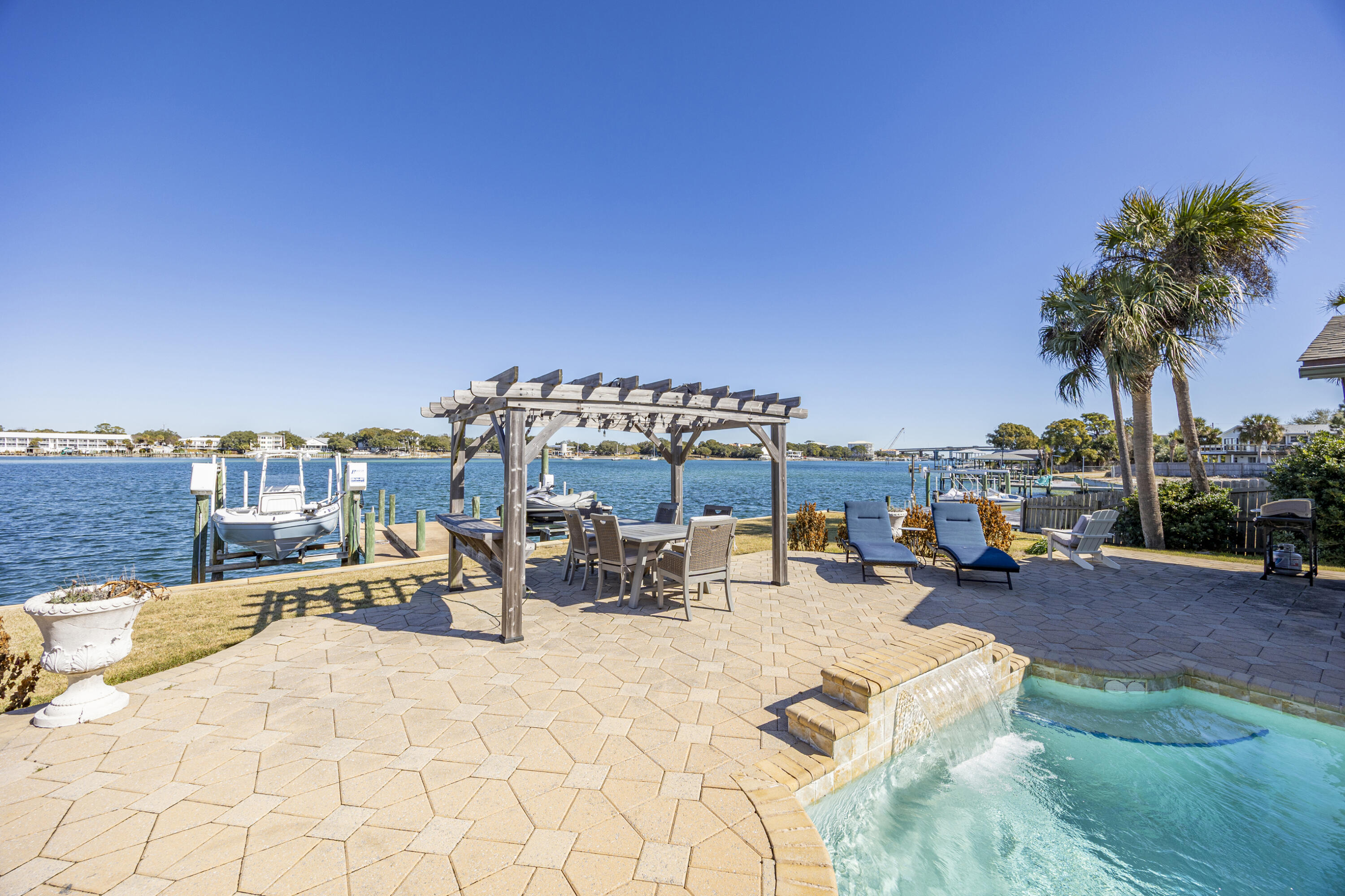 SANTA ROSA ISLAND - Residential