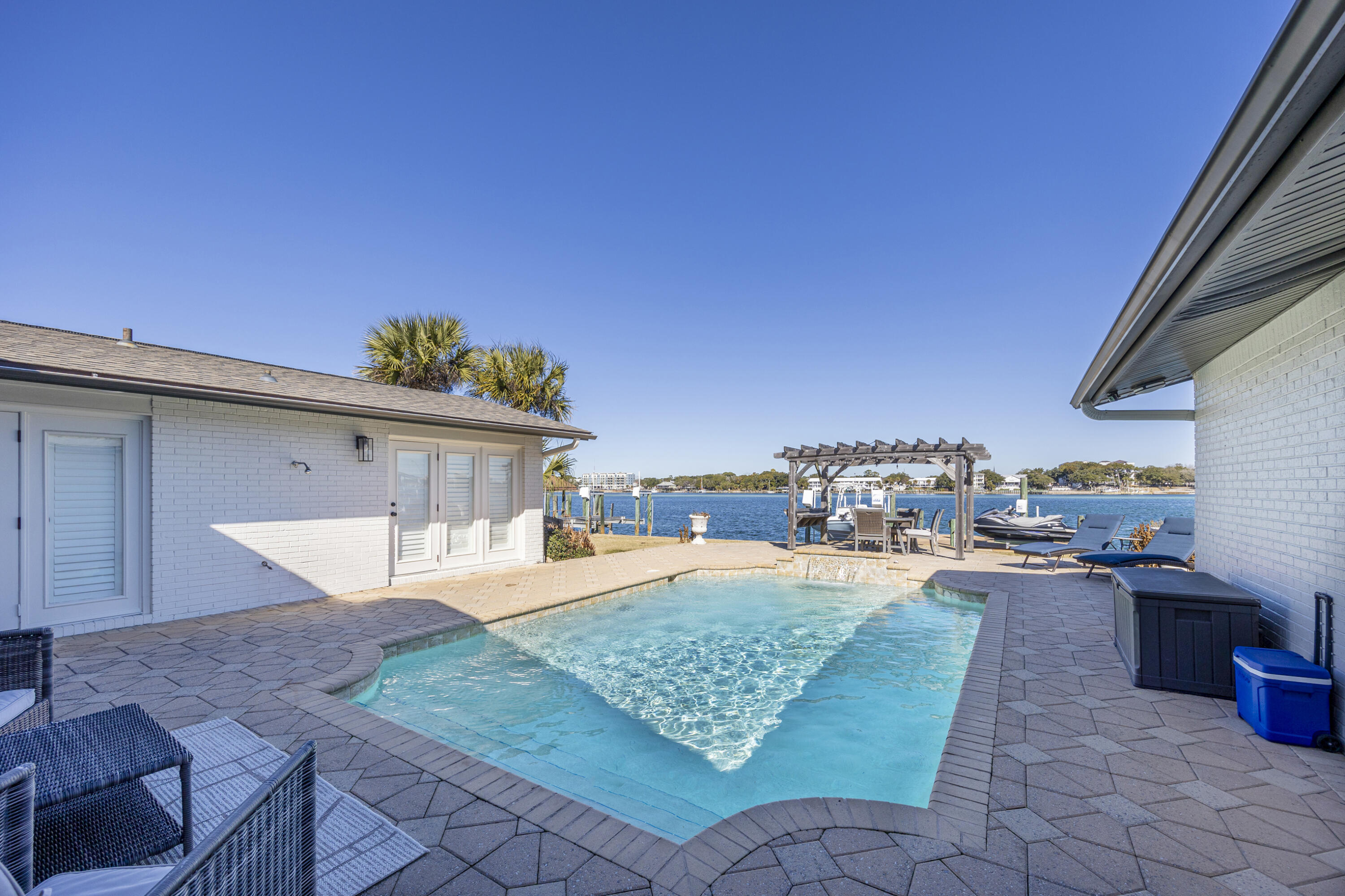 SANTA ROSA ISLAND - Residential