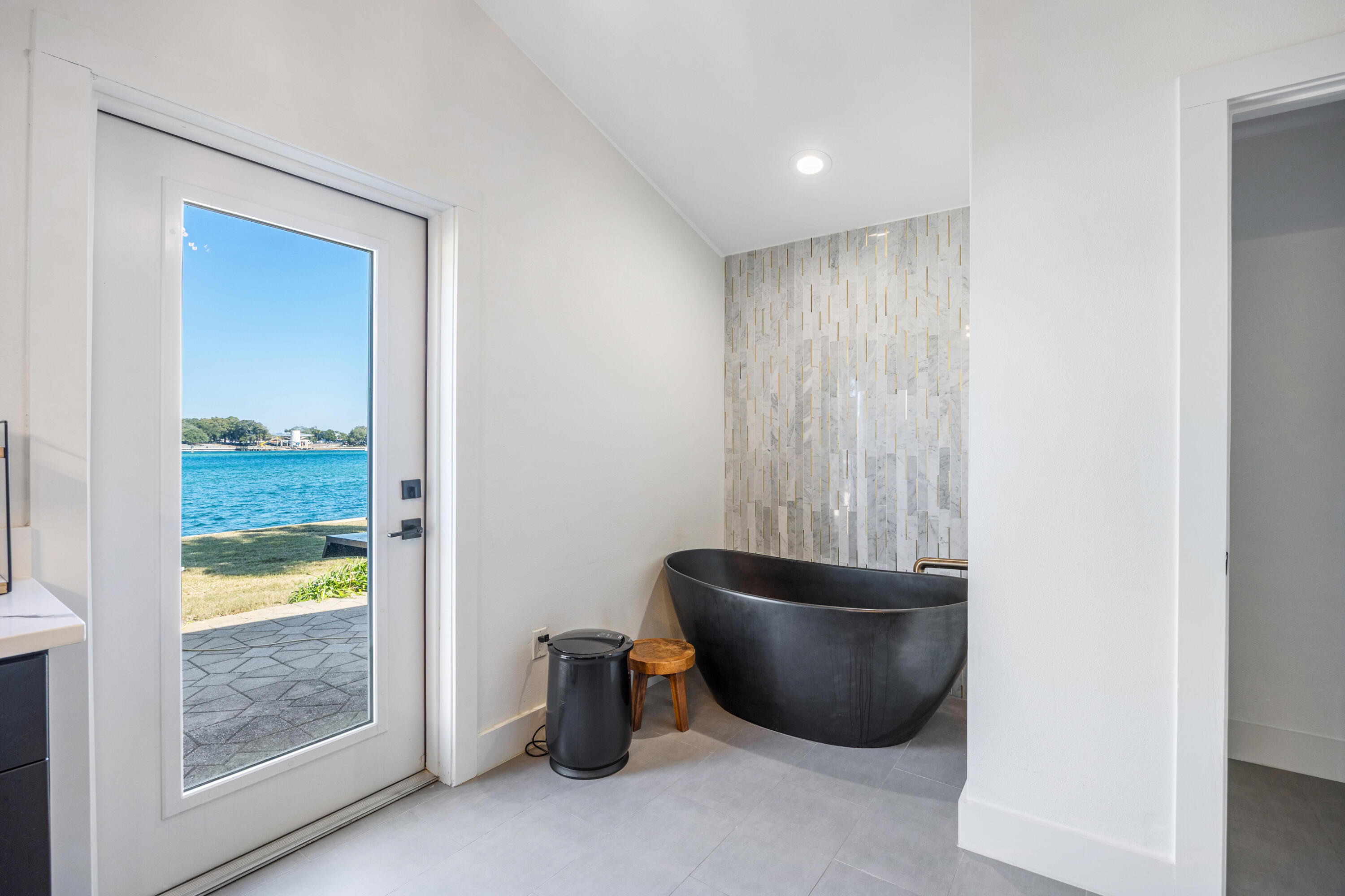 SANTA ROSA ISLAND - Residential