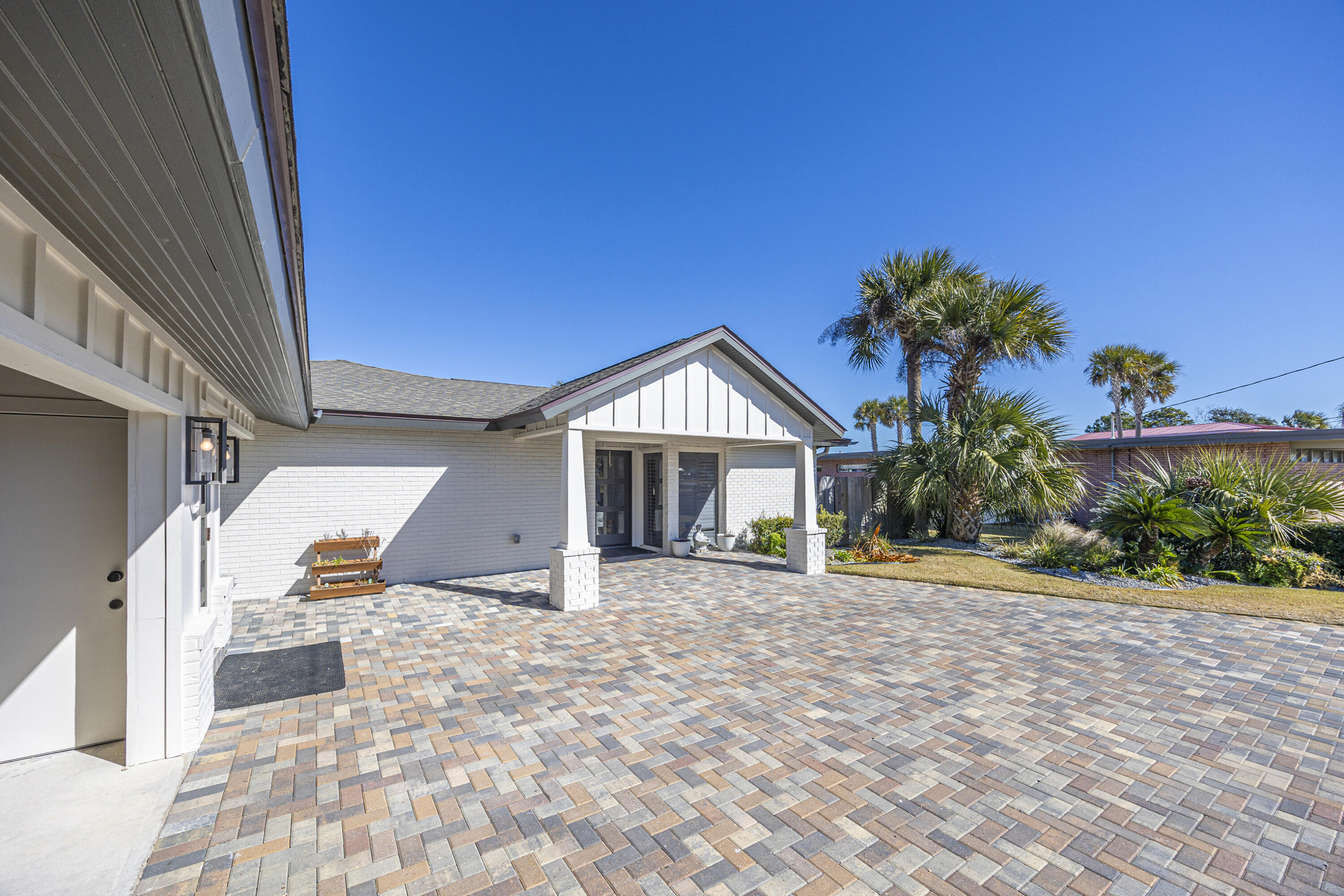 SANTA ROSA ISLAND - Residential