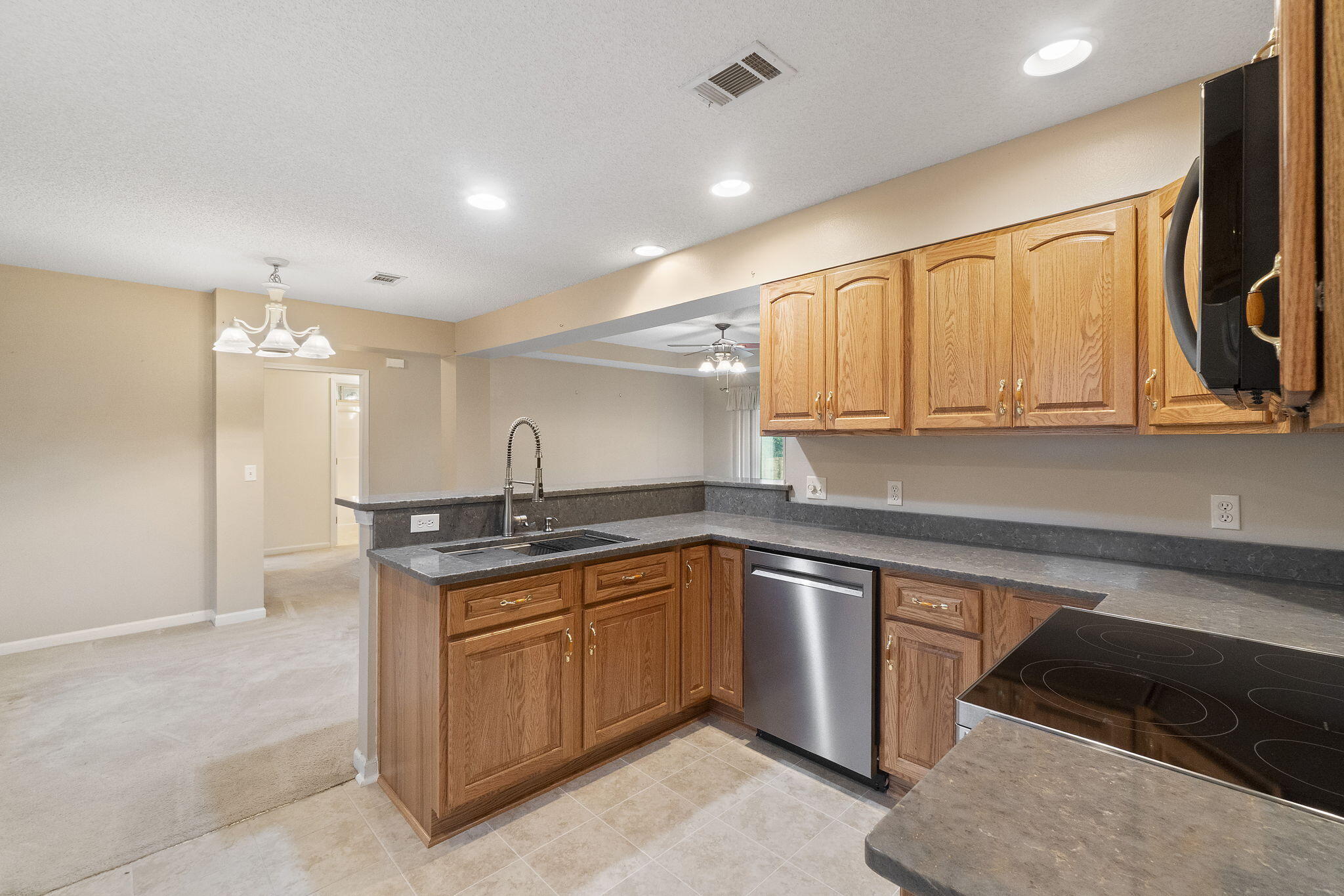 HIDDEN SPRINGS - Residential