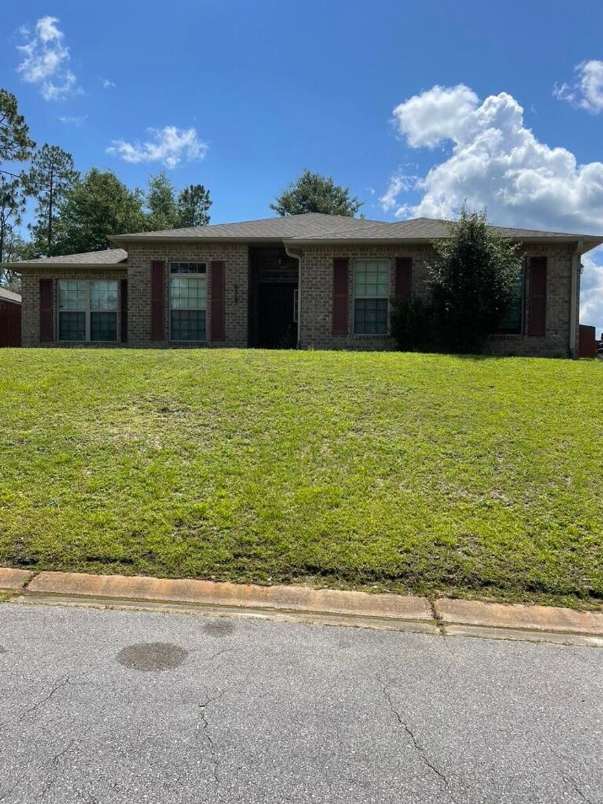 South of I-10 and Move in Ready! 4 bedroom, 2 bath home with additional Dining and Office areas. Kitchen area features all Stainless Steel appliances, Granite Countertops and an Island. Granite and tile in all bathrooms. Master bedroom is spacious with and double vanities, separate shower and tub.