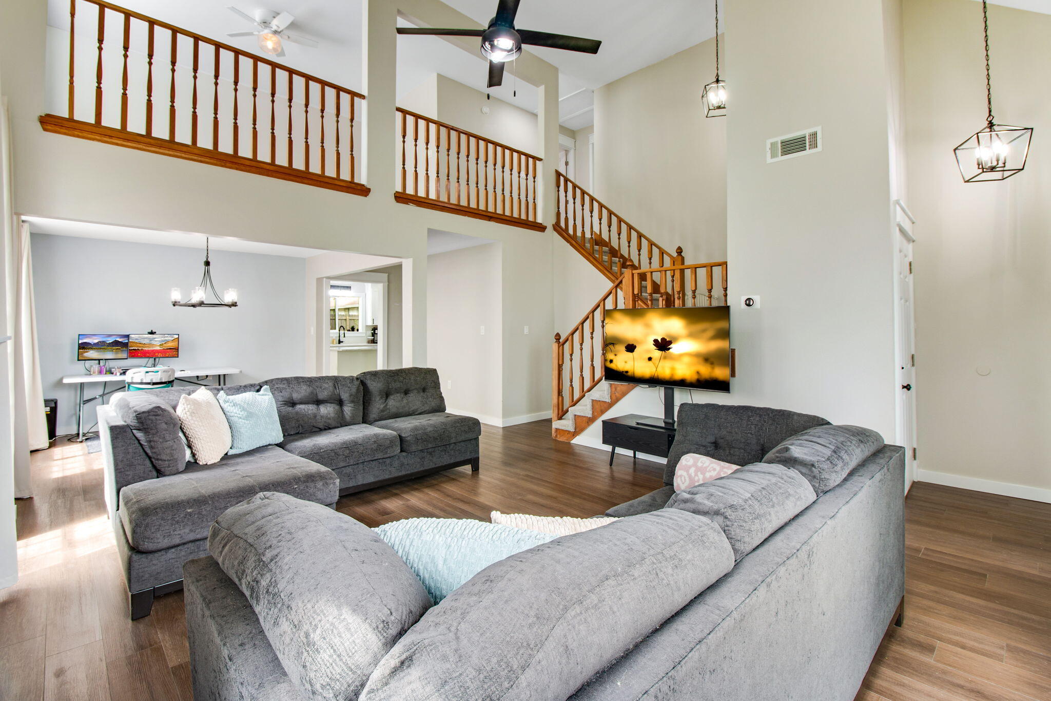 VILLAGE WEST - Residential