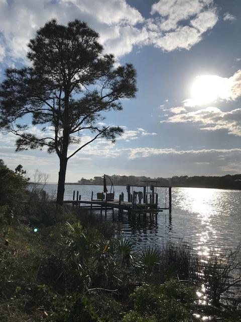 EASTERN LAKE ESTATES - Land