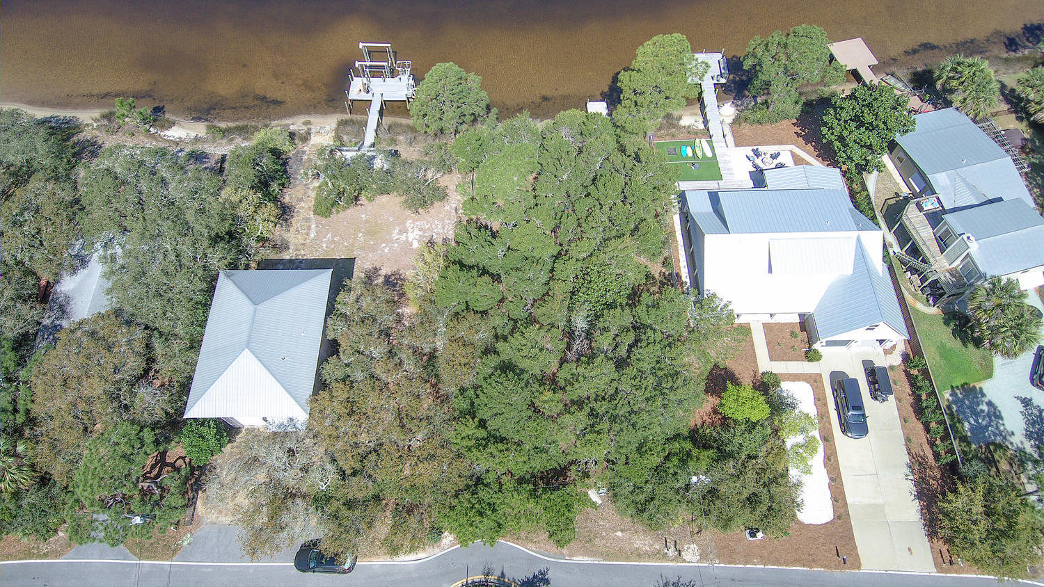 EASTERN LAKE ESTATES - Land