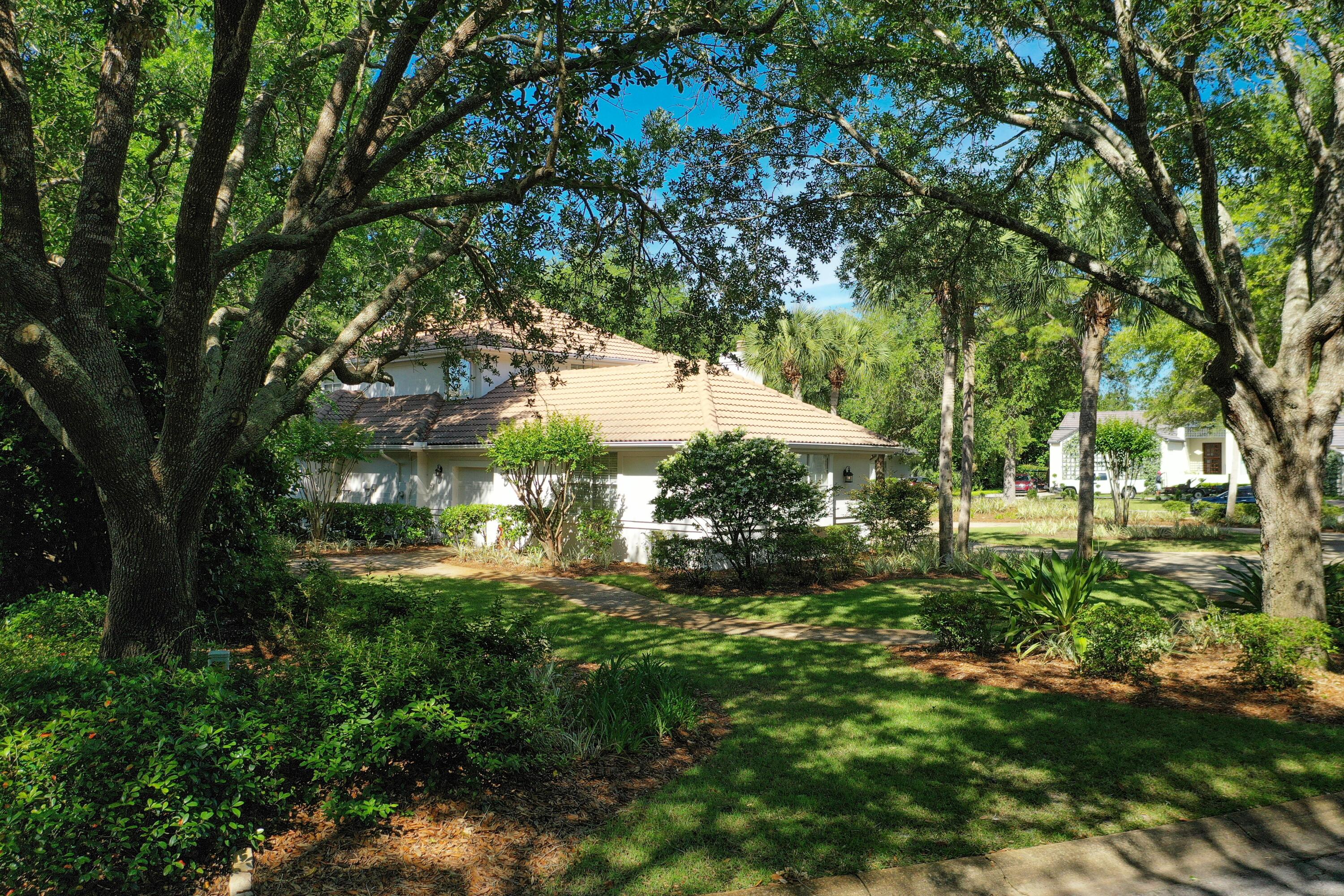 BAYTOWNE AVE EAST - Residential