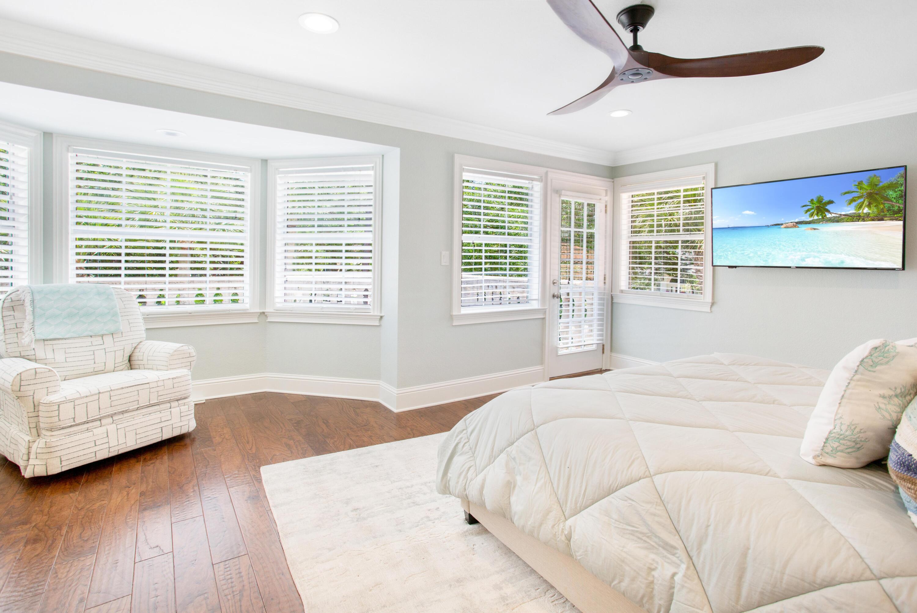 BAYTOWNE AVE EAST - Residential