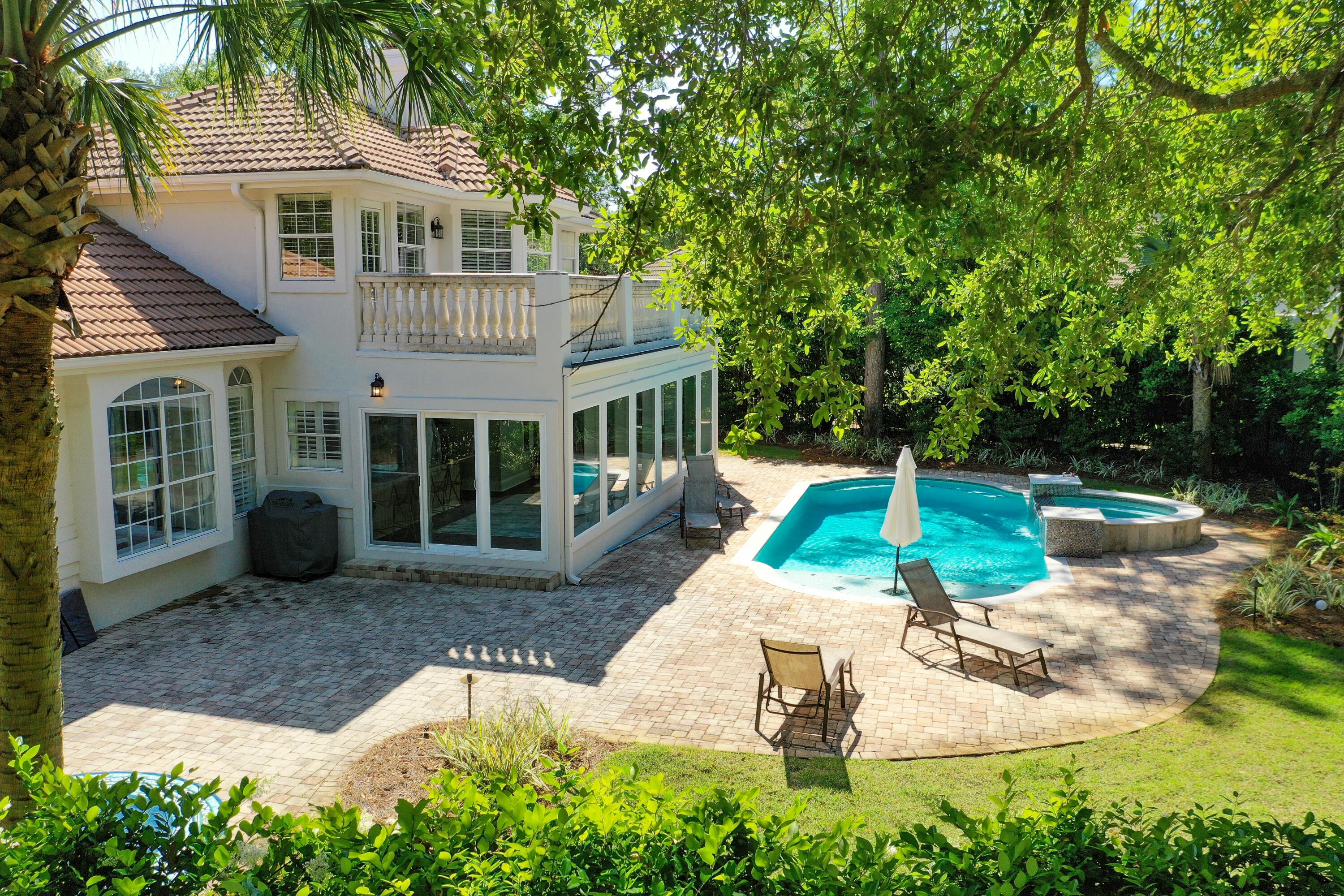 BAYTOWNE AVE EAST - Residential