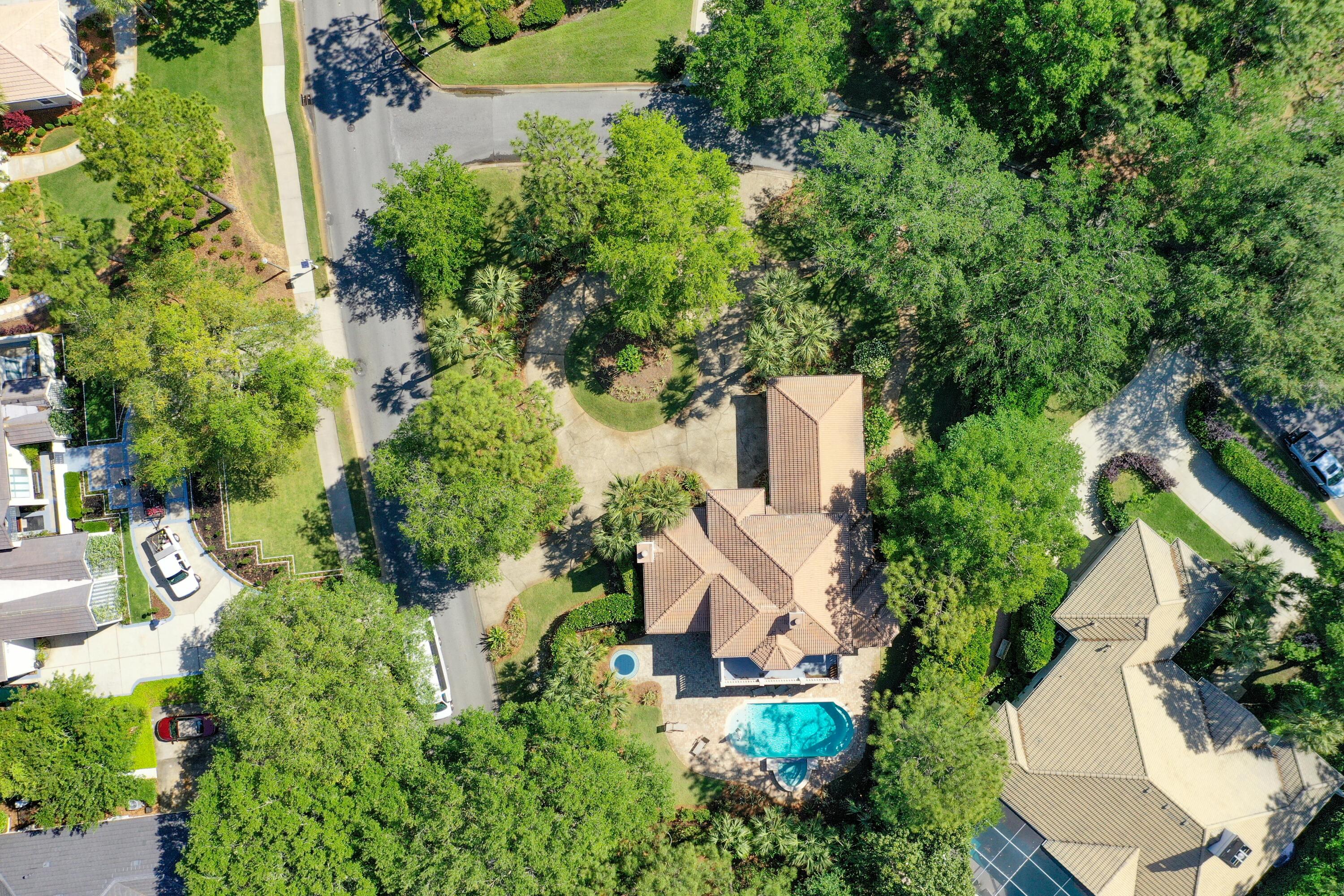 BAYTOWNE AVE EAST - Residential
