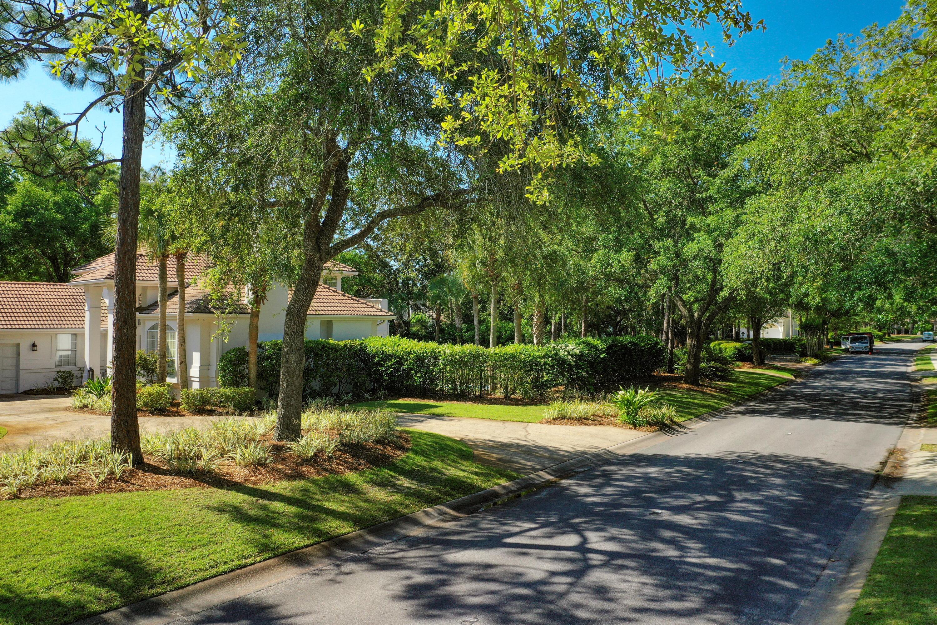 BAYTOWNE AVE EAST - Residential
