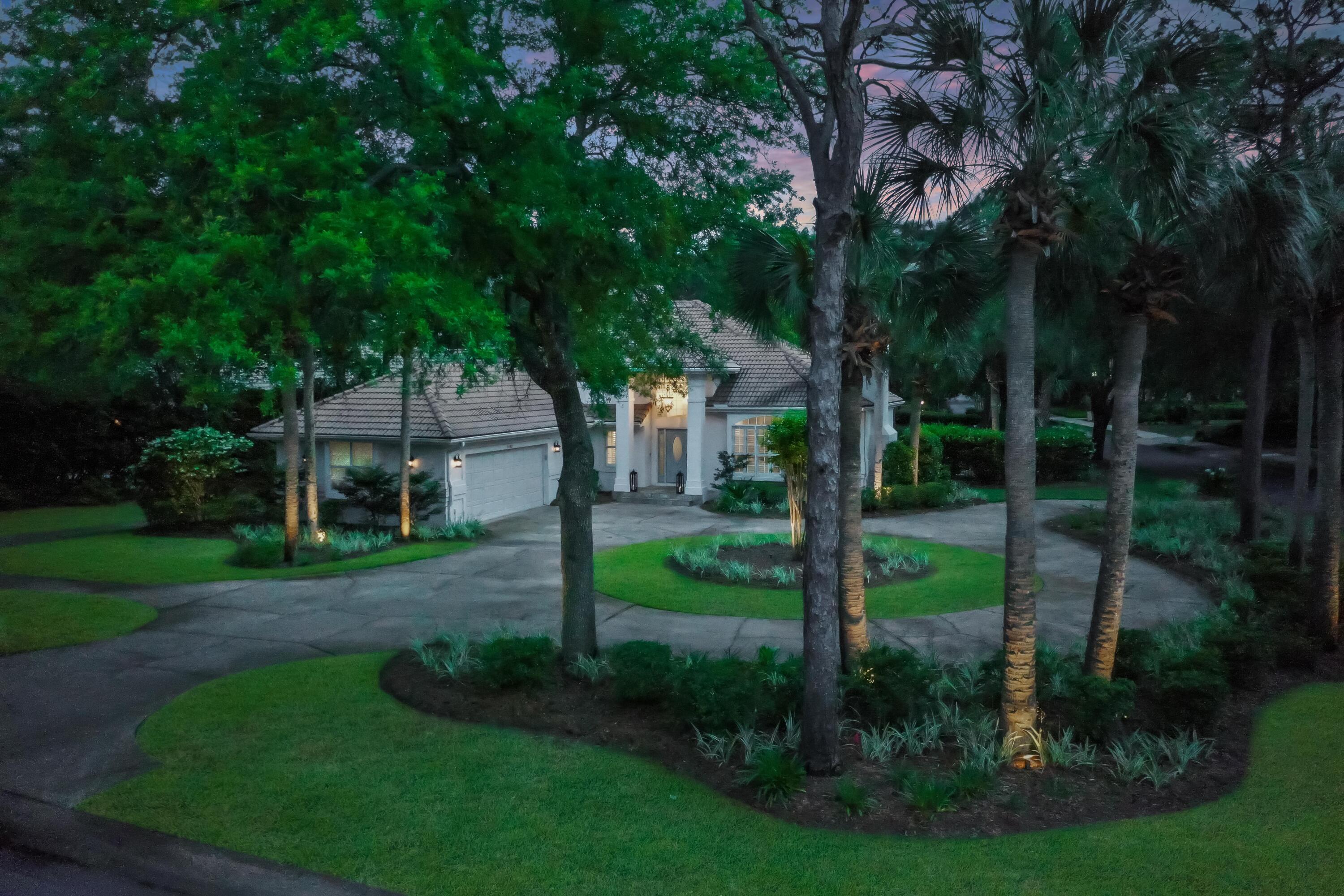BAYTOWNE AVE EAST - Residential