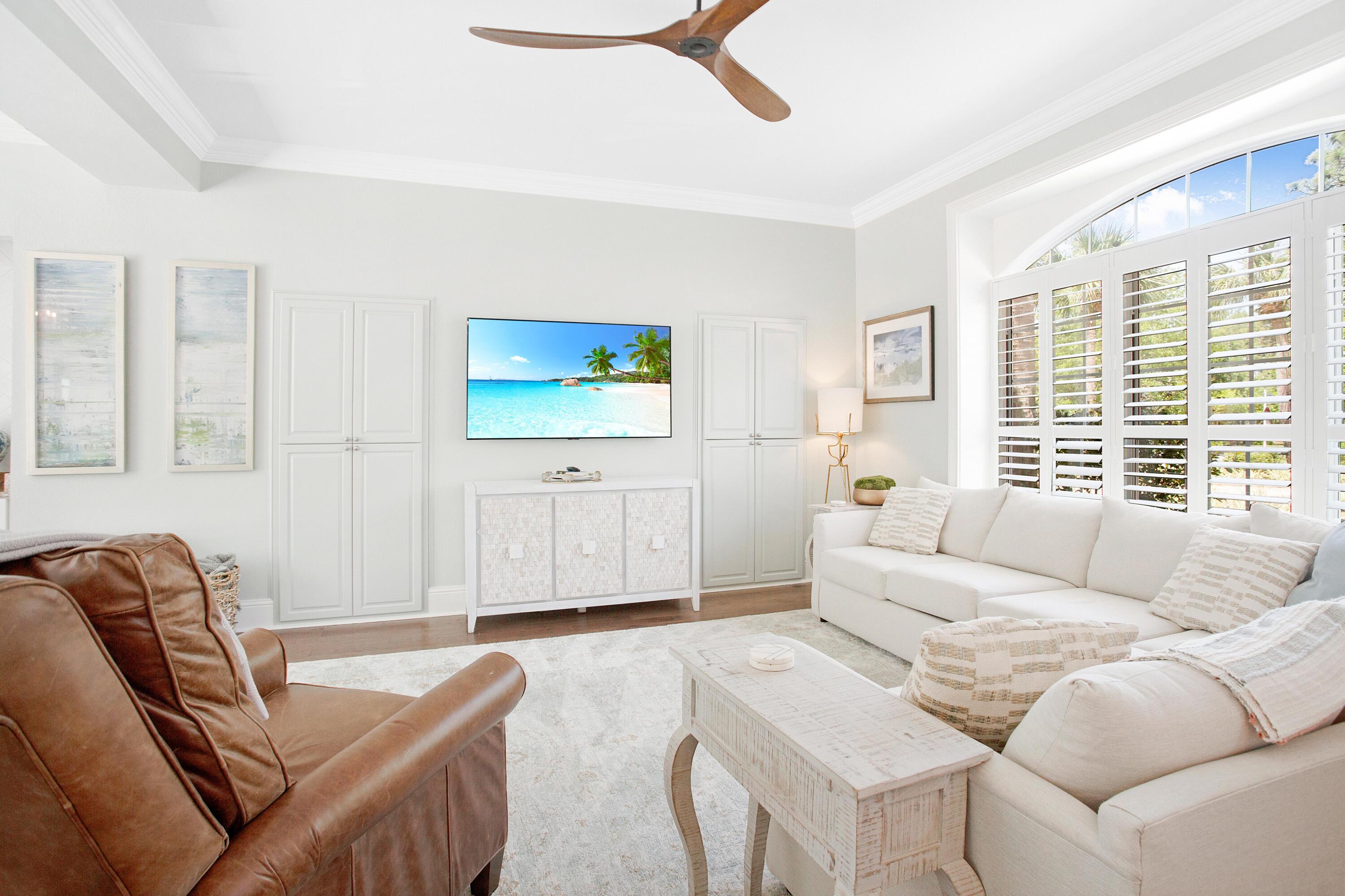 BAYTOWNE AVE EAST - Residential