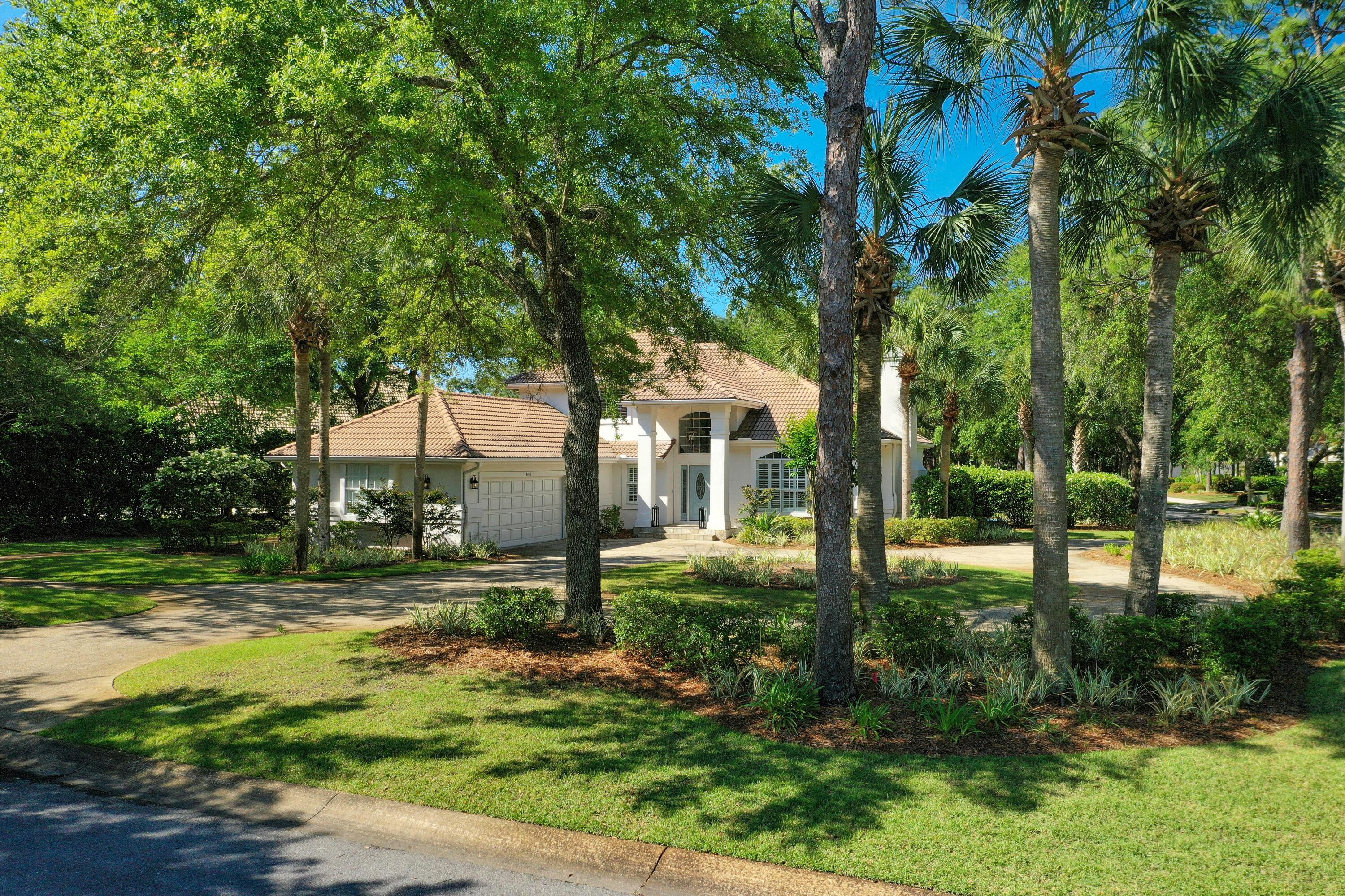 BAYTOWNE AVE EAST - Residential