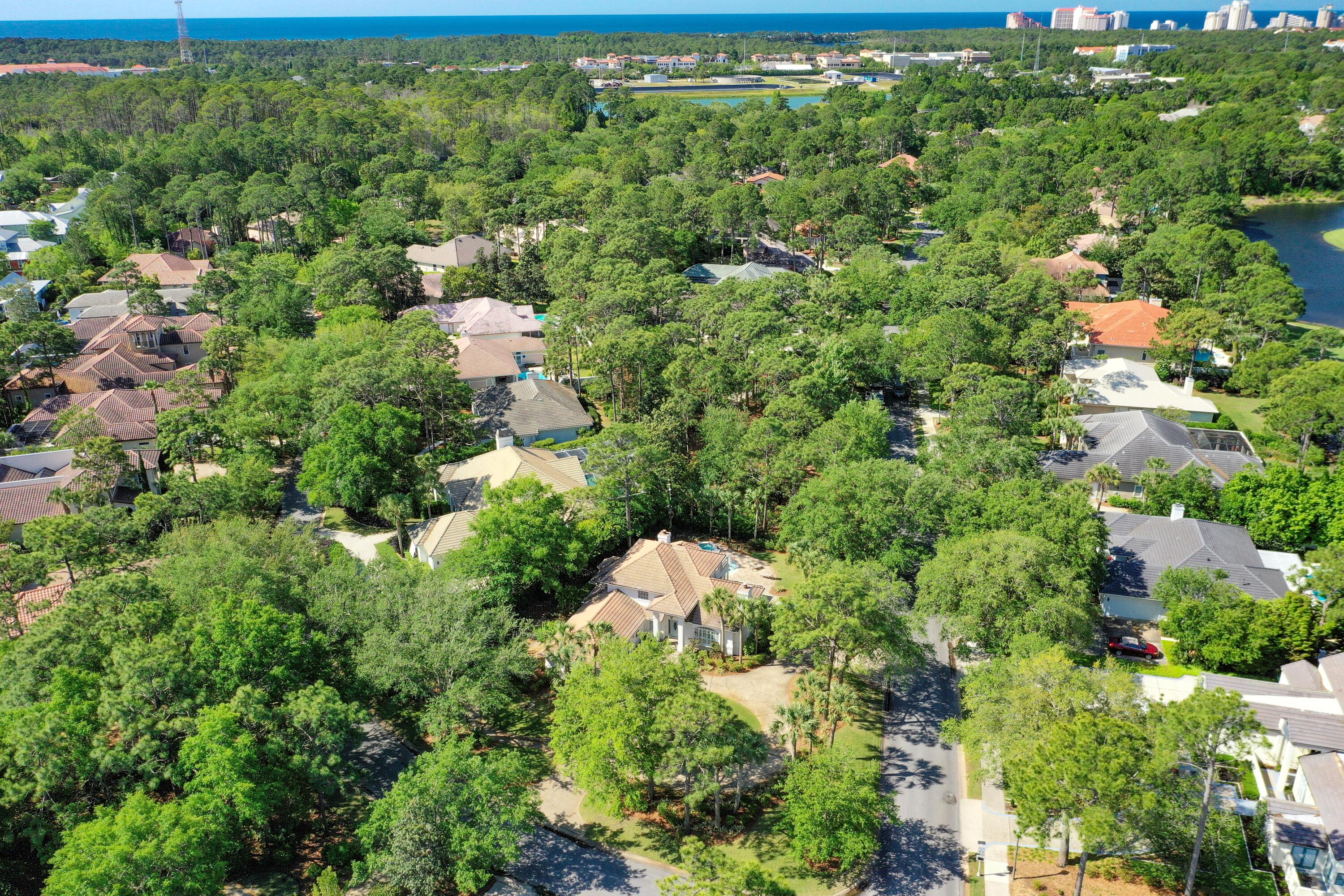 BAYTOWNE AVE EAST - Residential