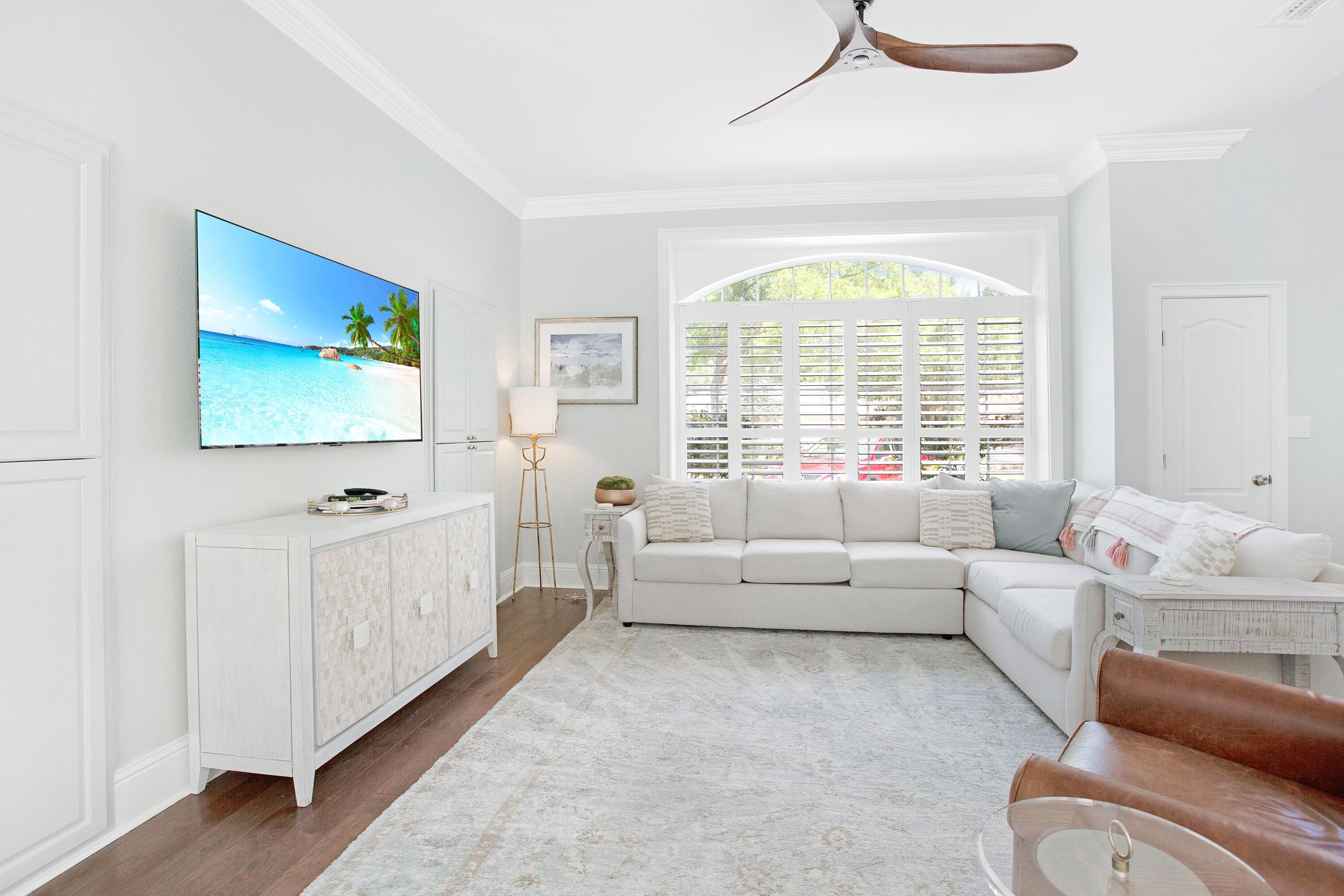 BAYTOWNE AVE EAST - Residential
