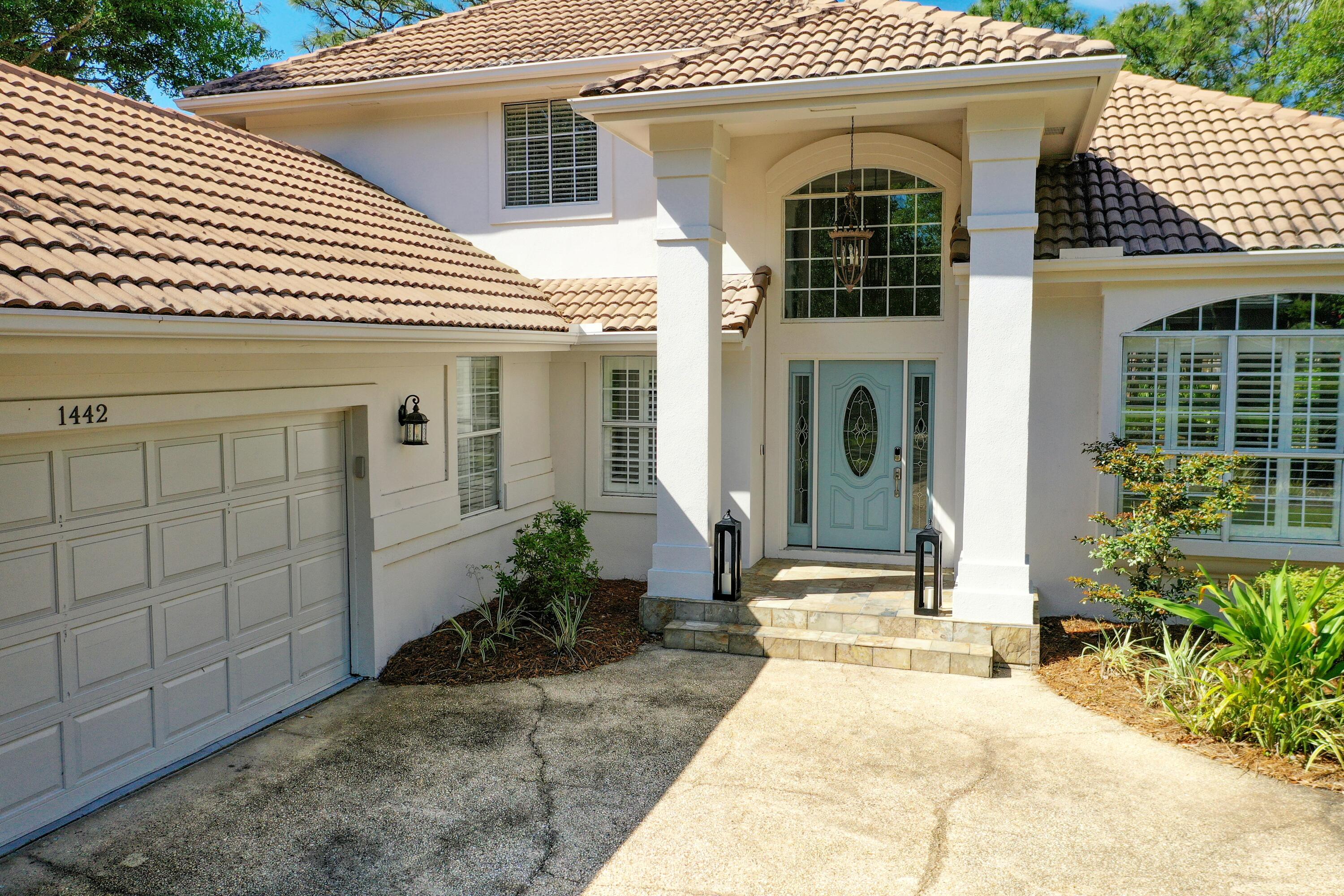 BAYTOWNE AVE EAST - Residential