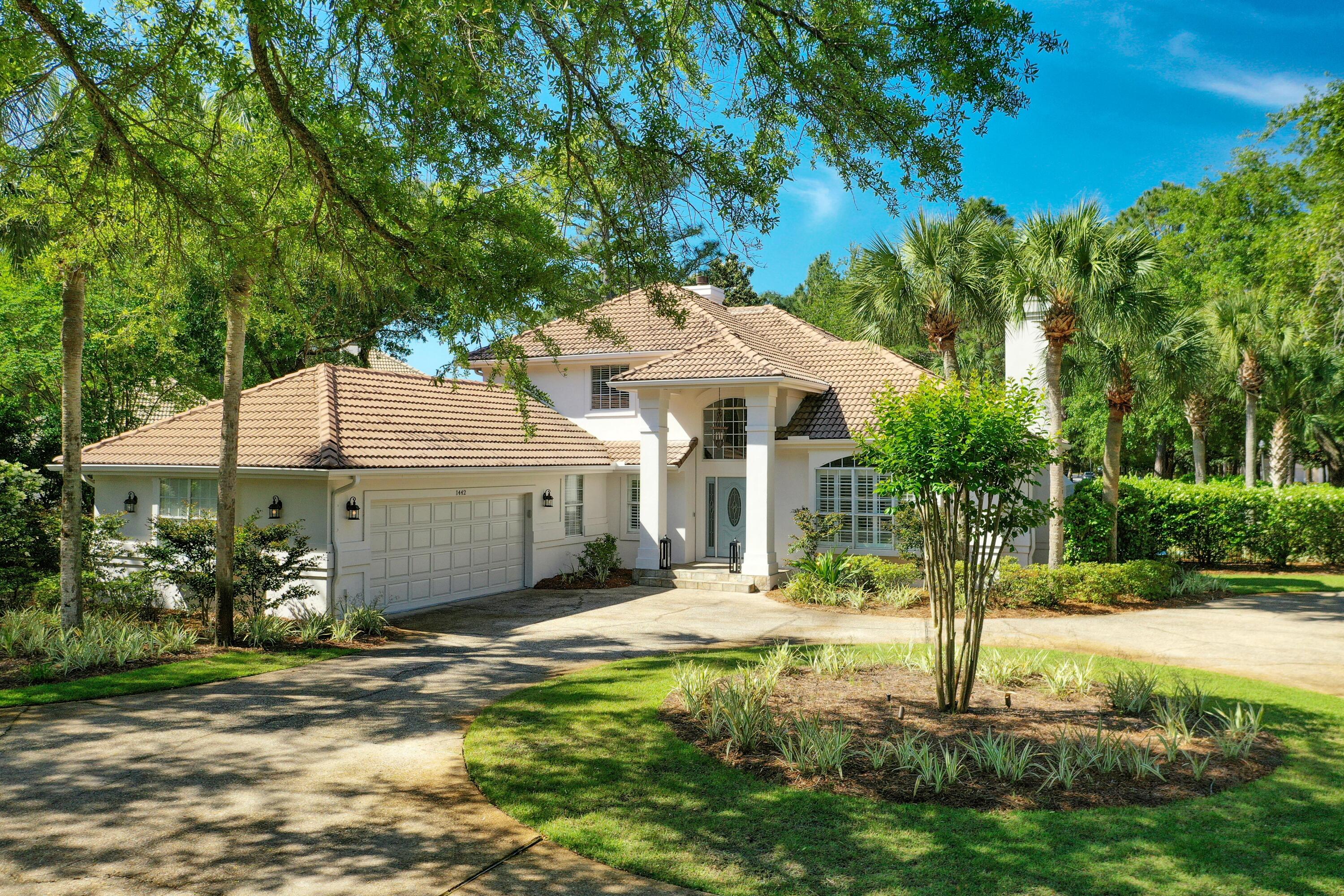 BAYTOWNE AVE EAST - Residential