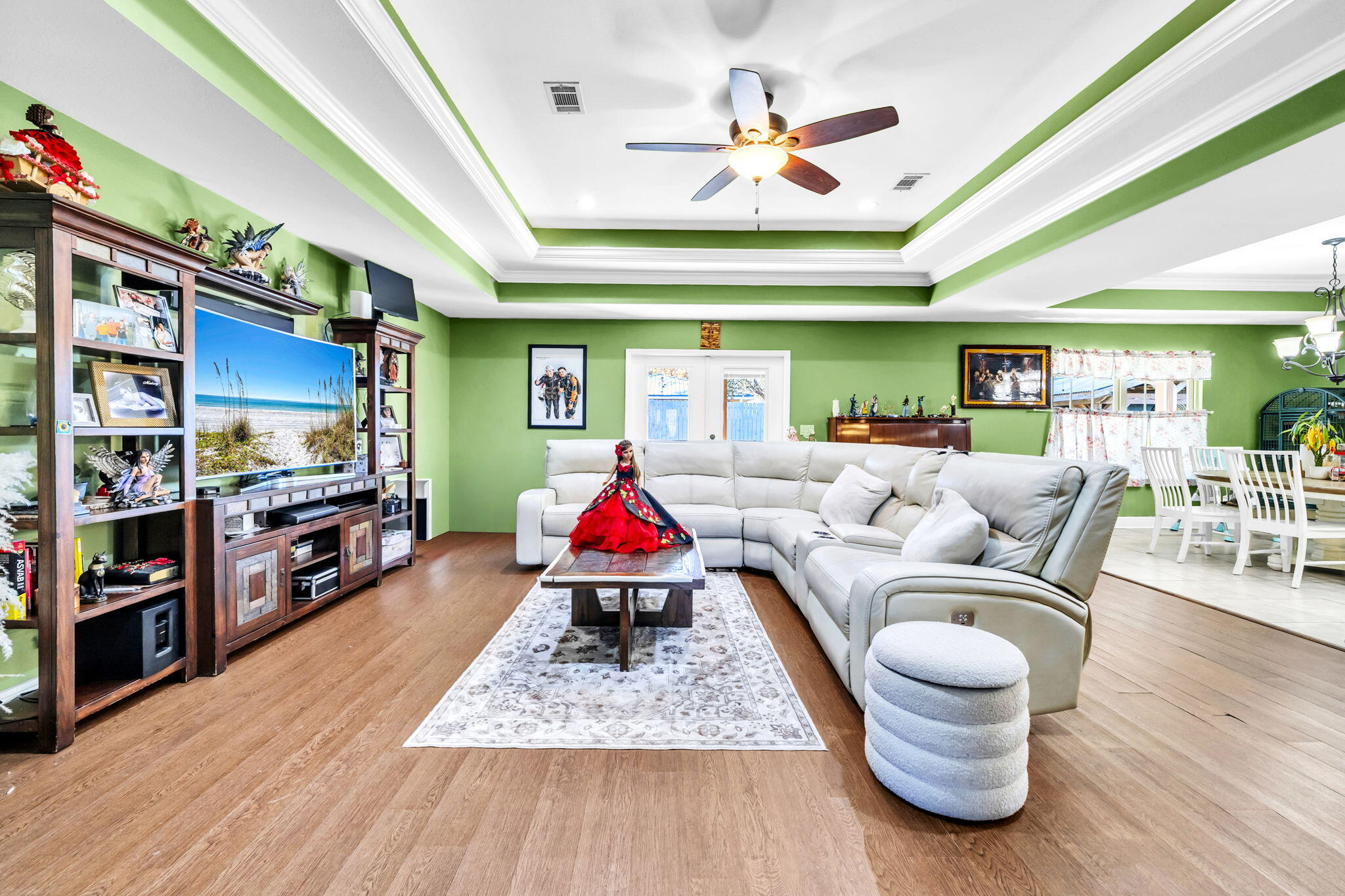 SCHOOLVIEW - Residential