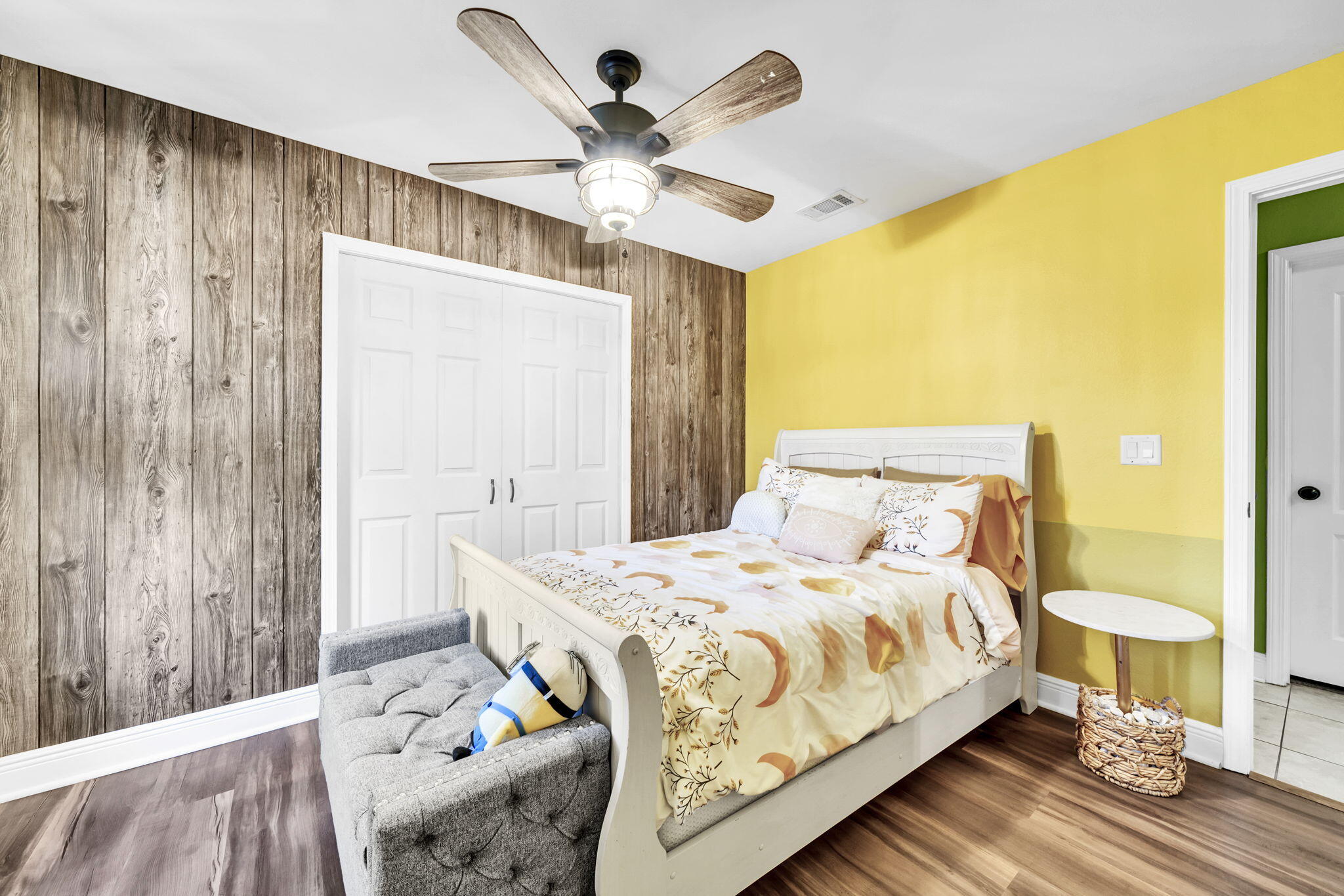 SCHOOLVIEW - Residential