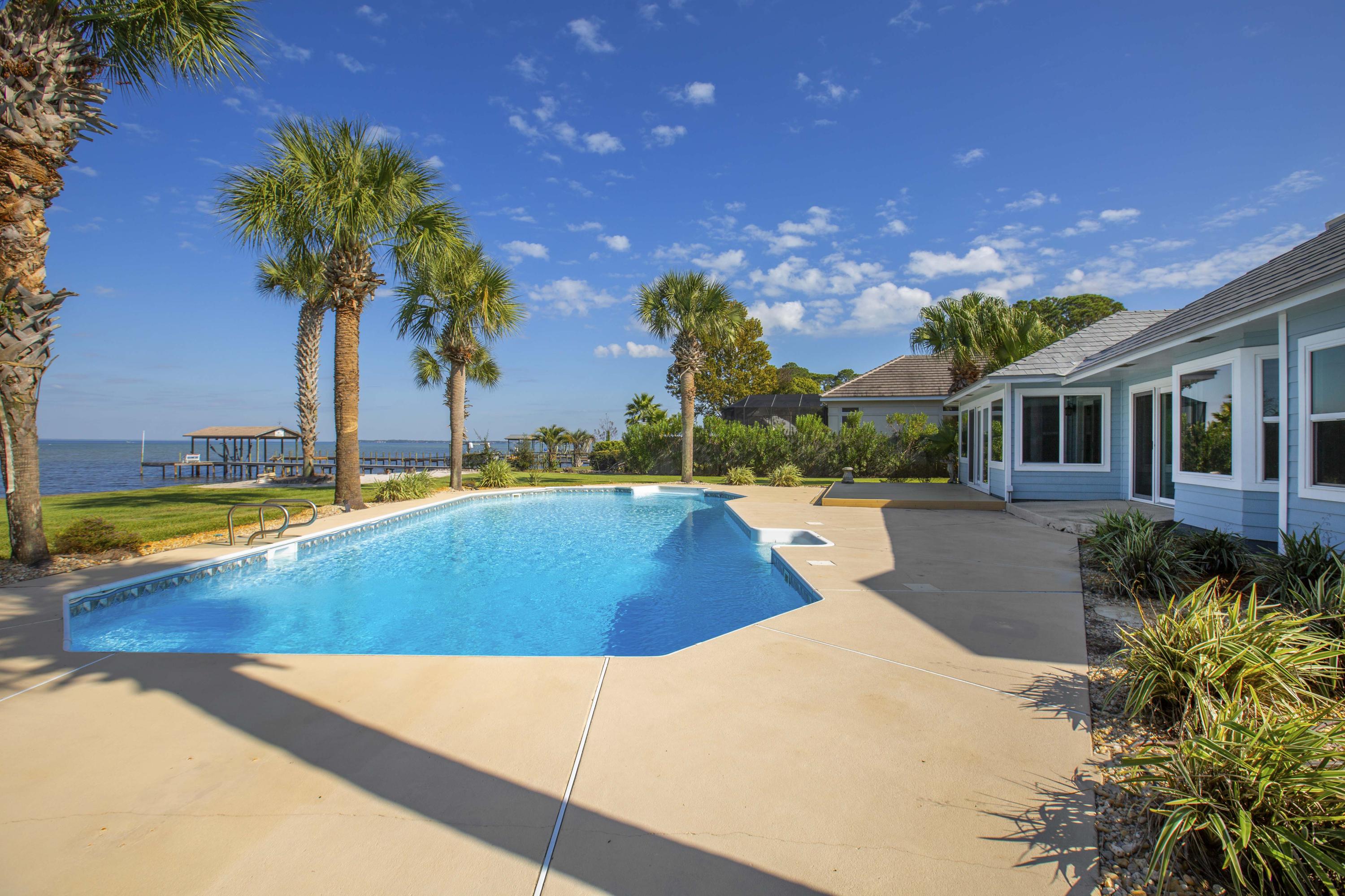 HOLIDAY SHORES ESTATES 1ST ADDN - Residential