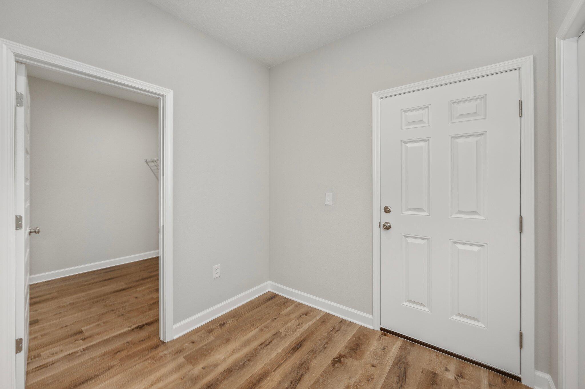 LAGRANGE LANDING - Residential