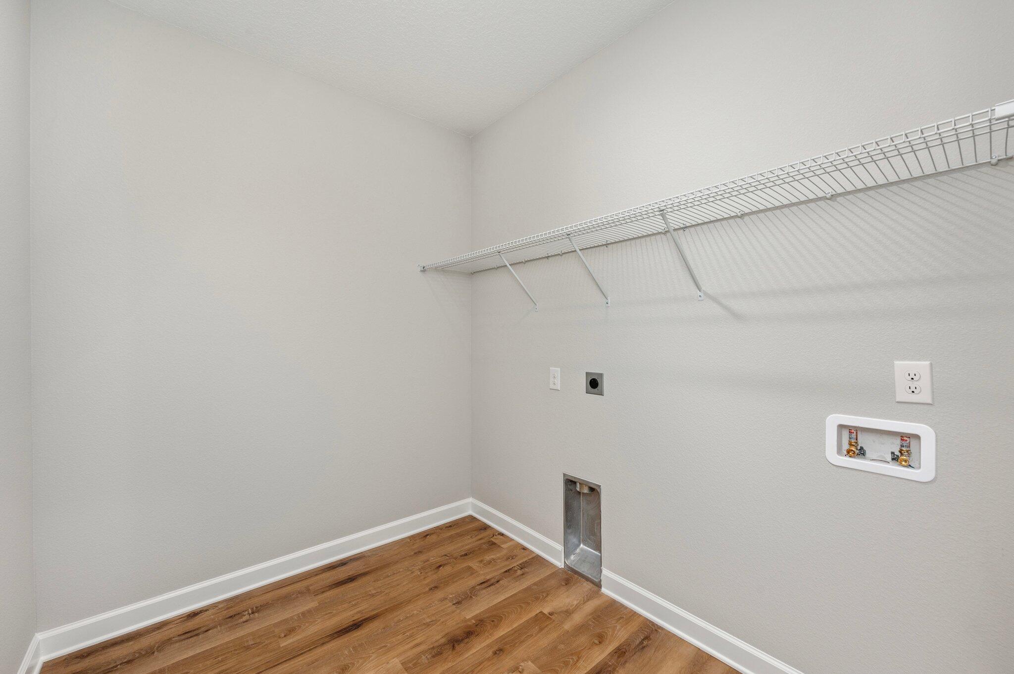 LAGRANGE LANDING - Residential