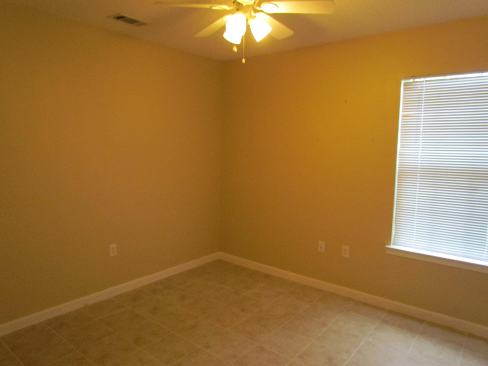 CREEKSIDE - Residential Lease