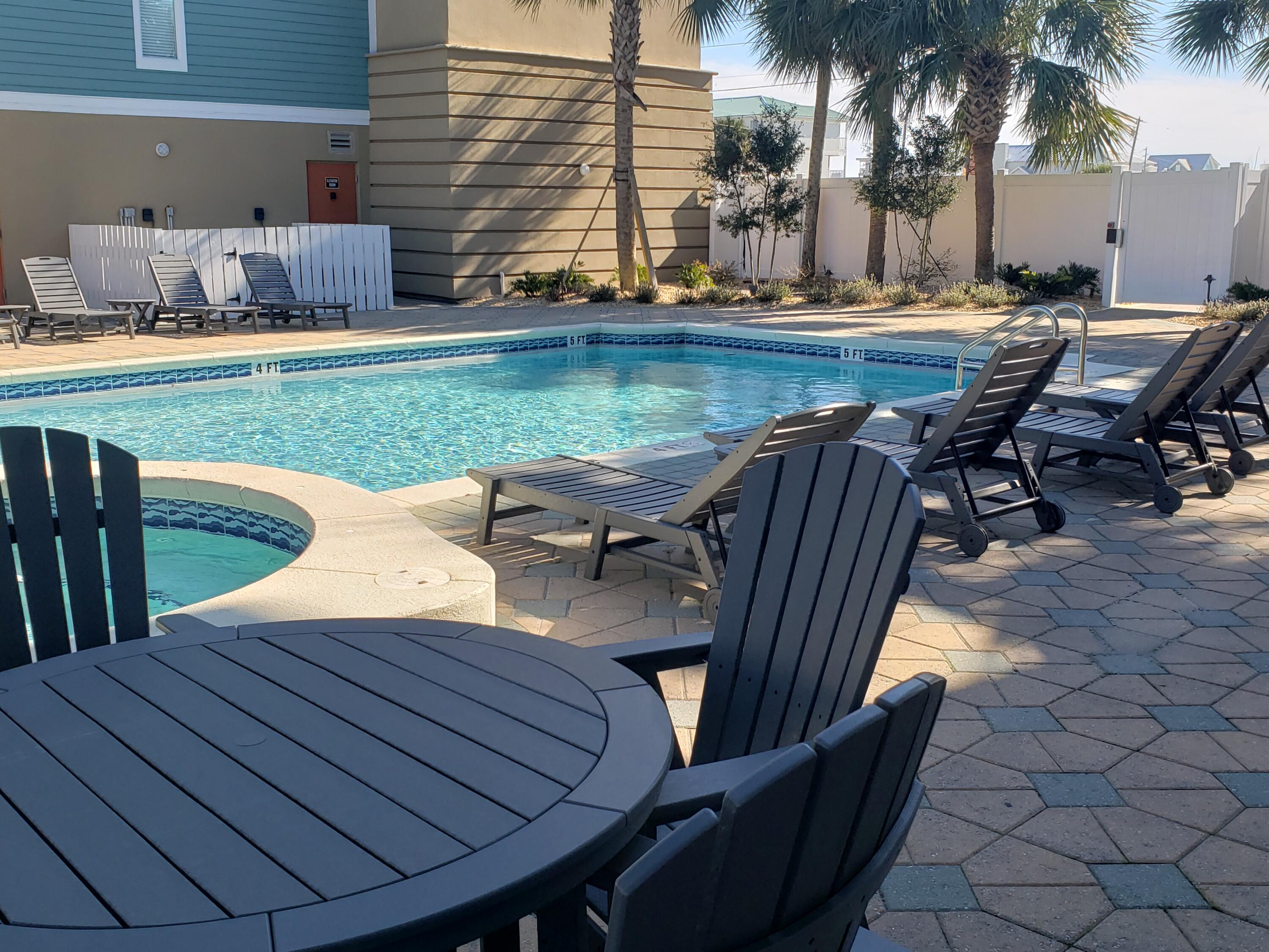 West End Harbour - Residential