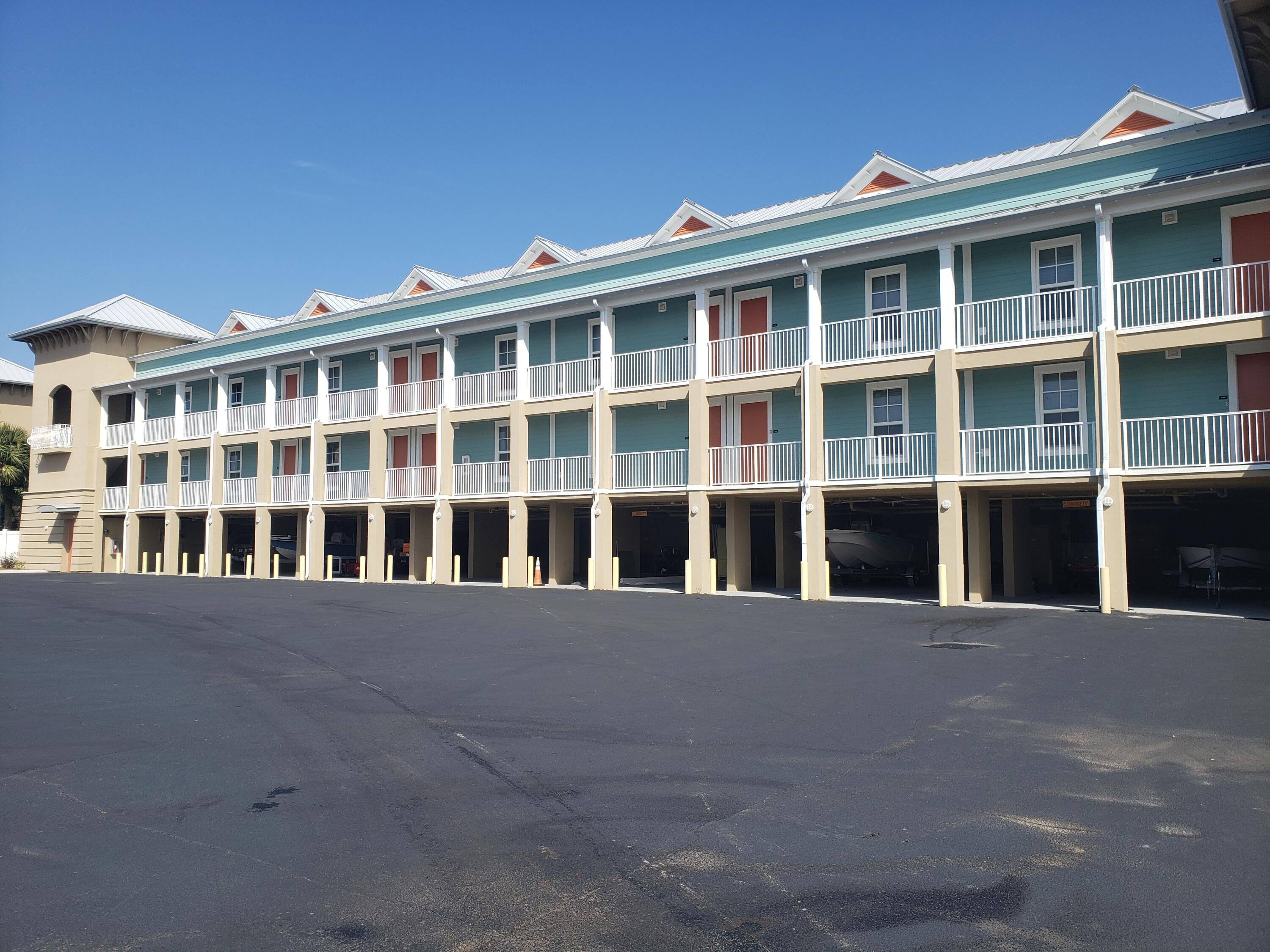 West End Harbour - Residential