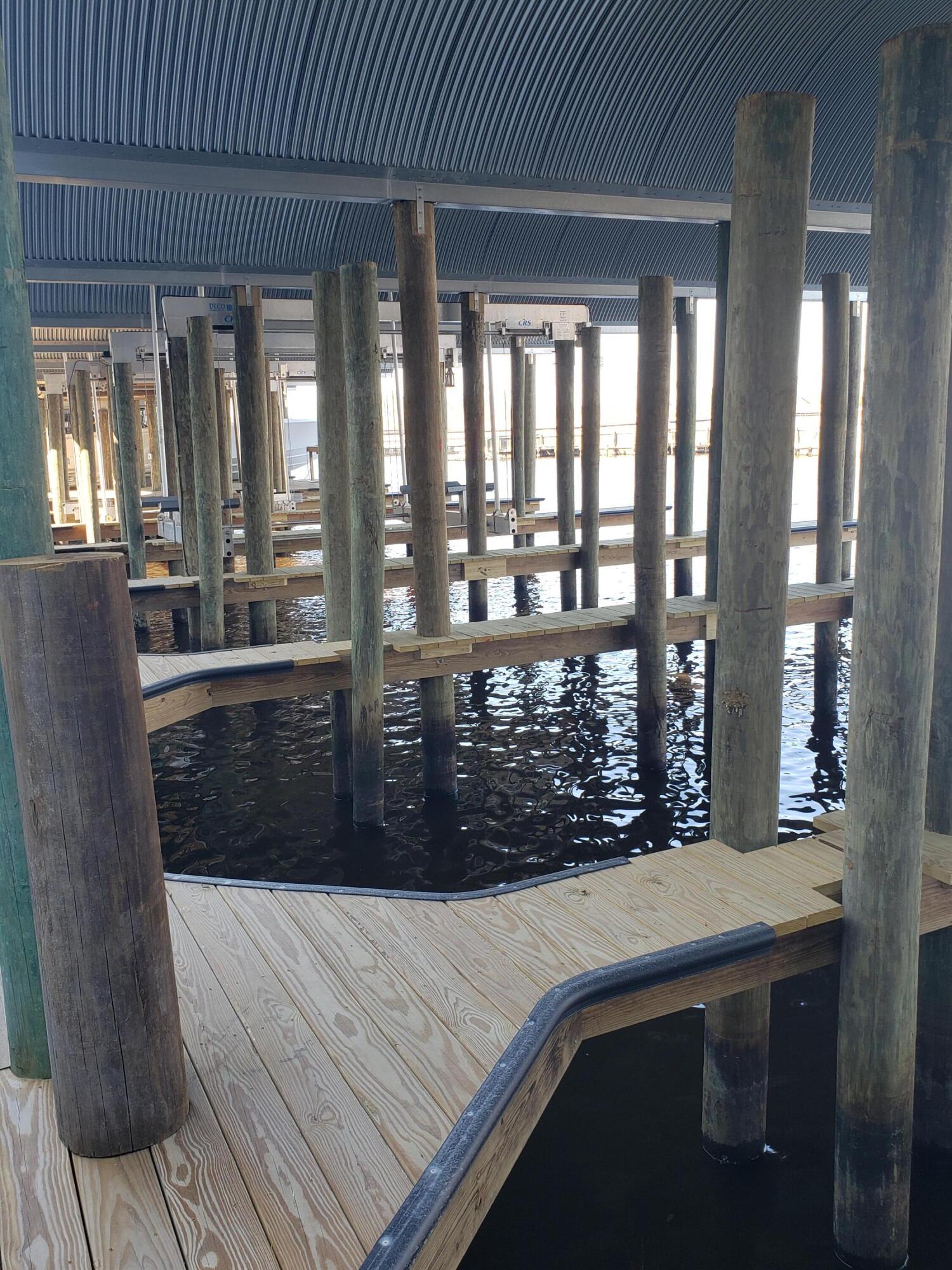 West End Harbour - Residential