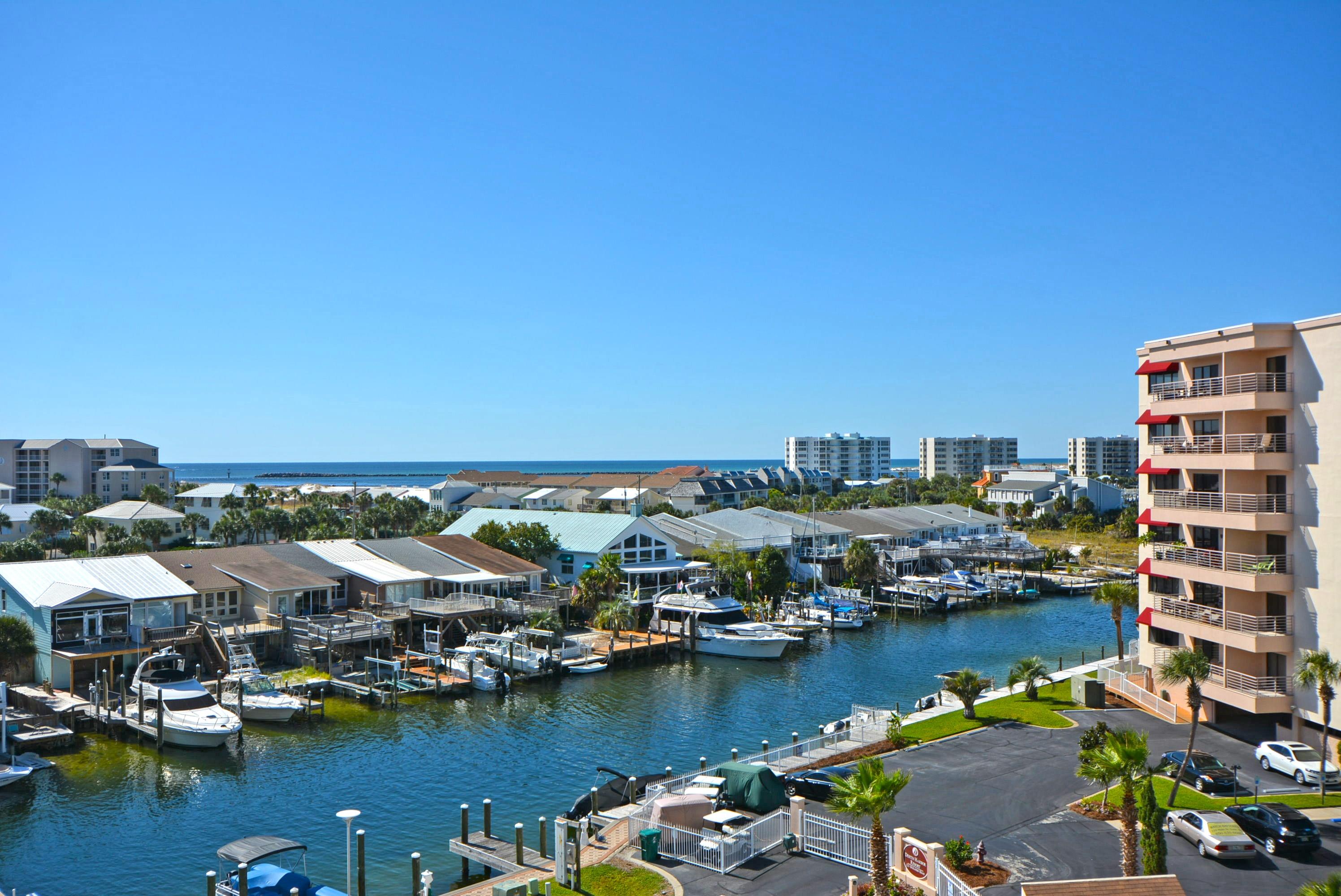 HARBOR LIGHTS - Residential