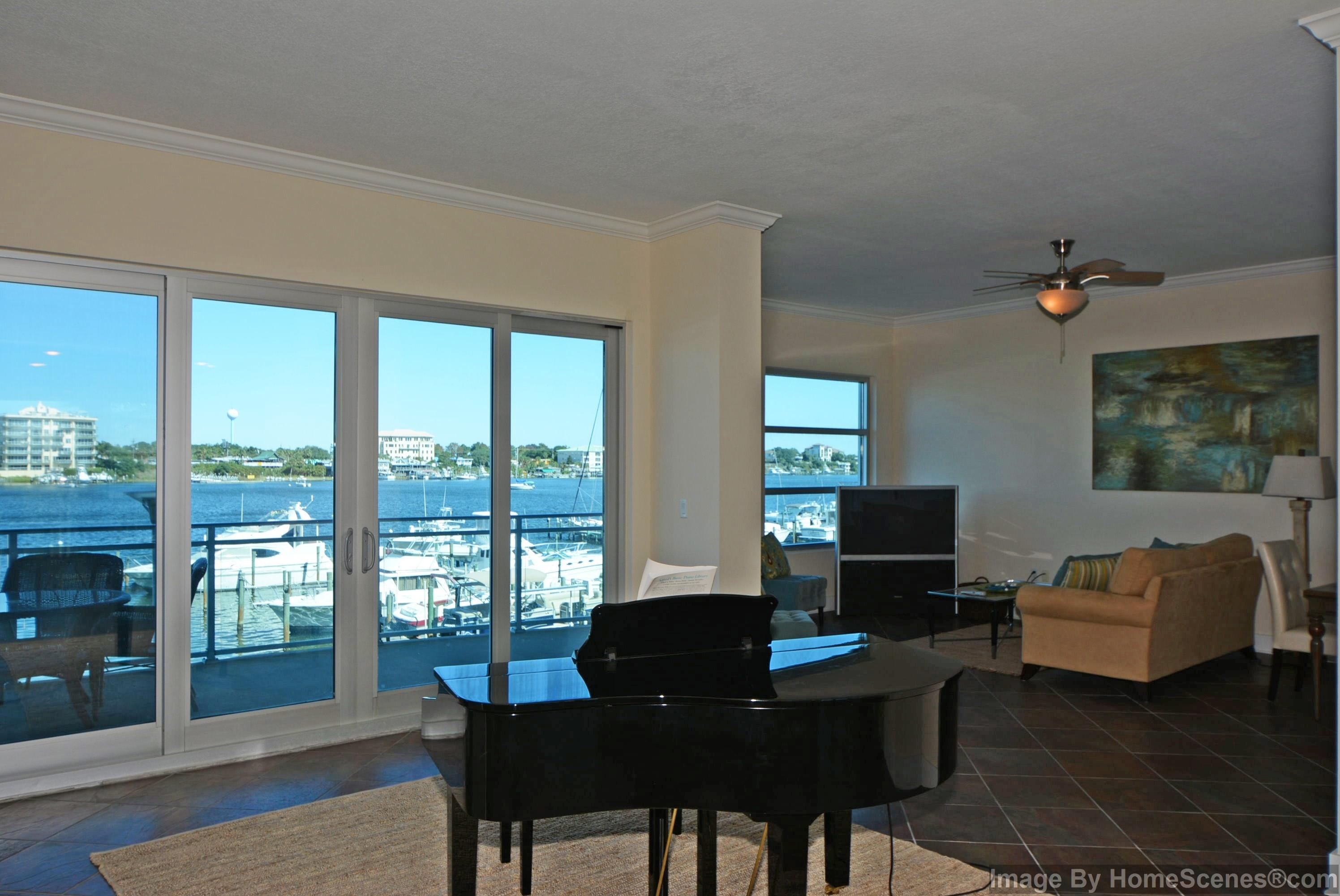 HARBOR LIGHTS - Residential