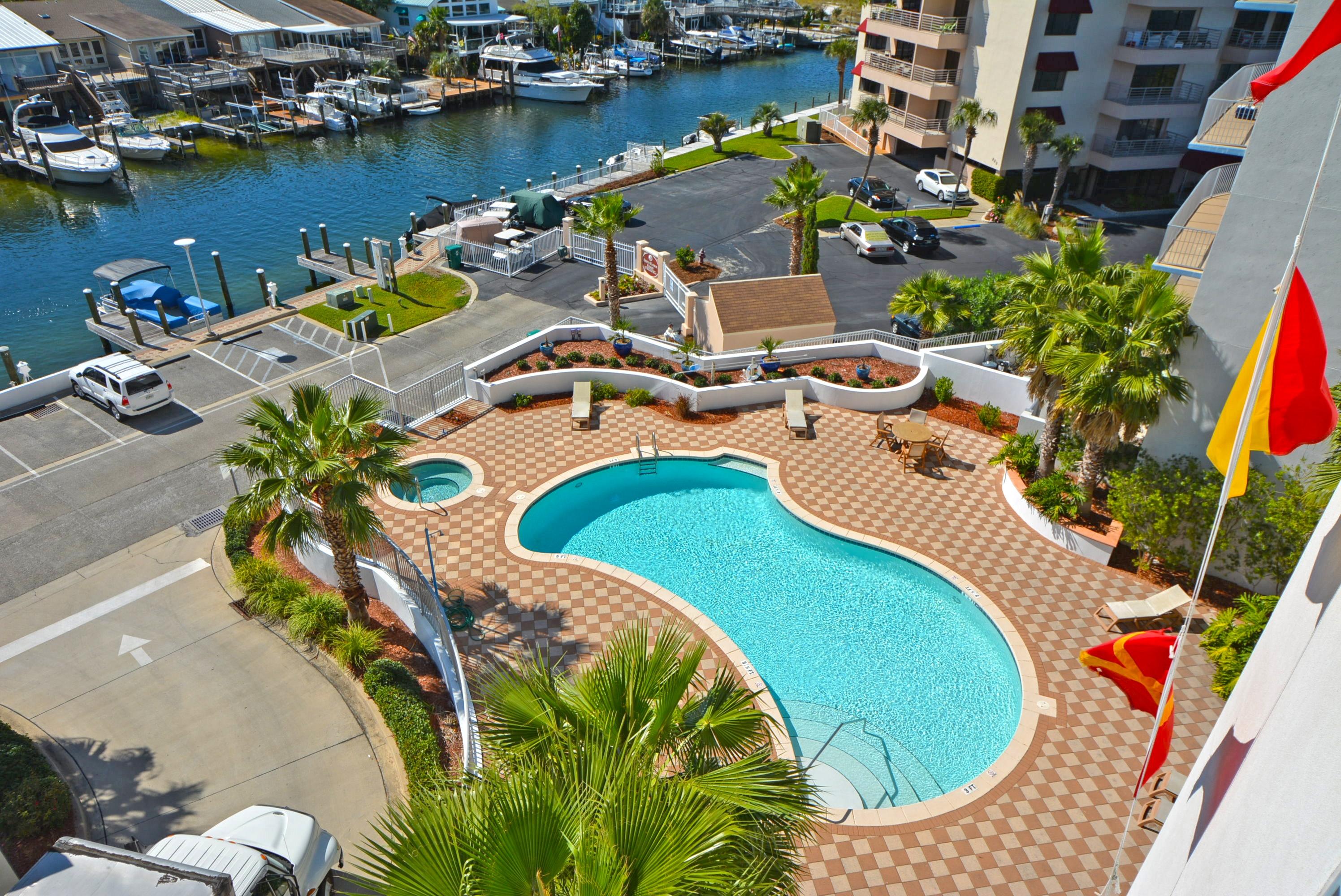 HARBOR LIGHTS - Residential